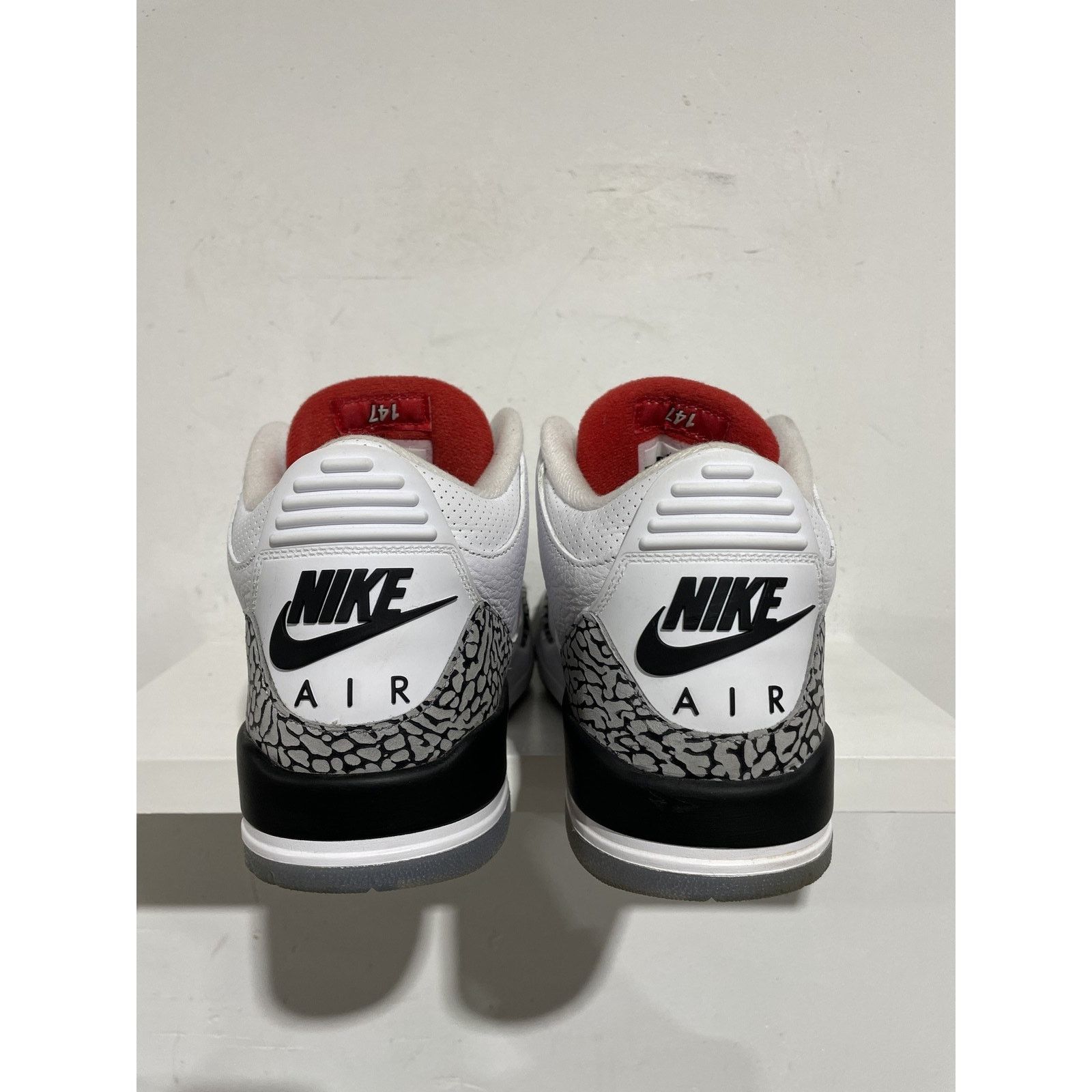 Jordan Brand JORDAN 3 RETRO FREE THROW LINE SIZE 9 PREOWNED Size US 9 / EU 42 - 3 Thumbnail