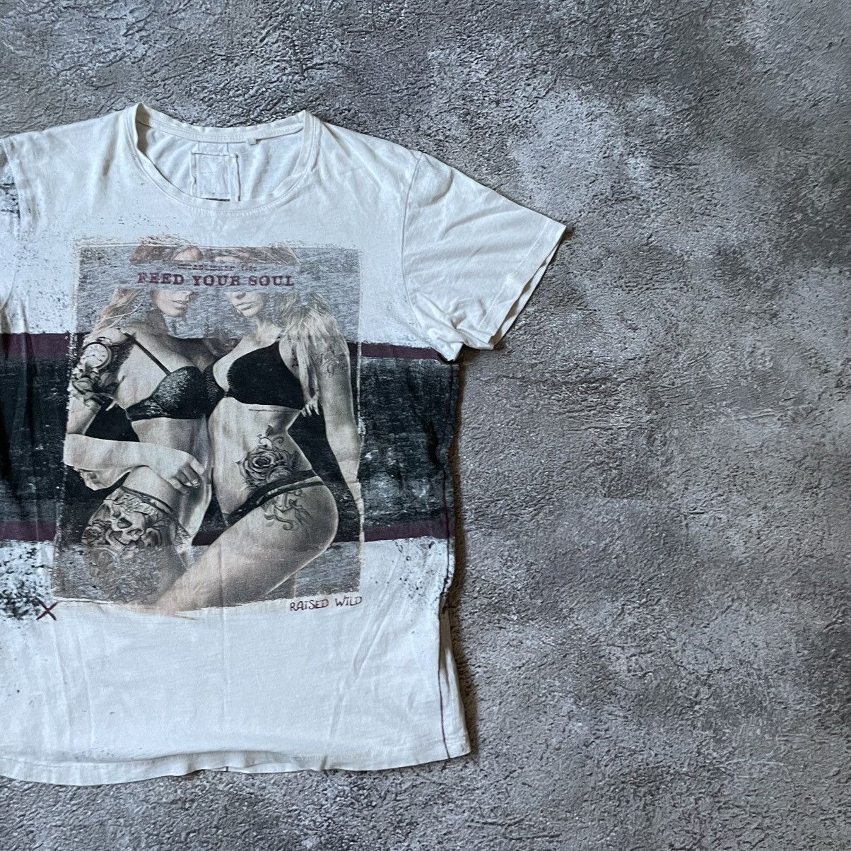 Vintage Vintage Y2K Sun Faded Graphic Tee Streetwear Grunge Slim M Size US M / EU 48-50 / 2 - 3 Thumbnail