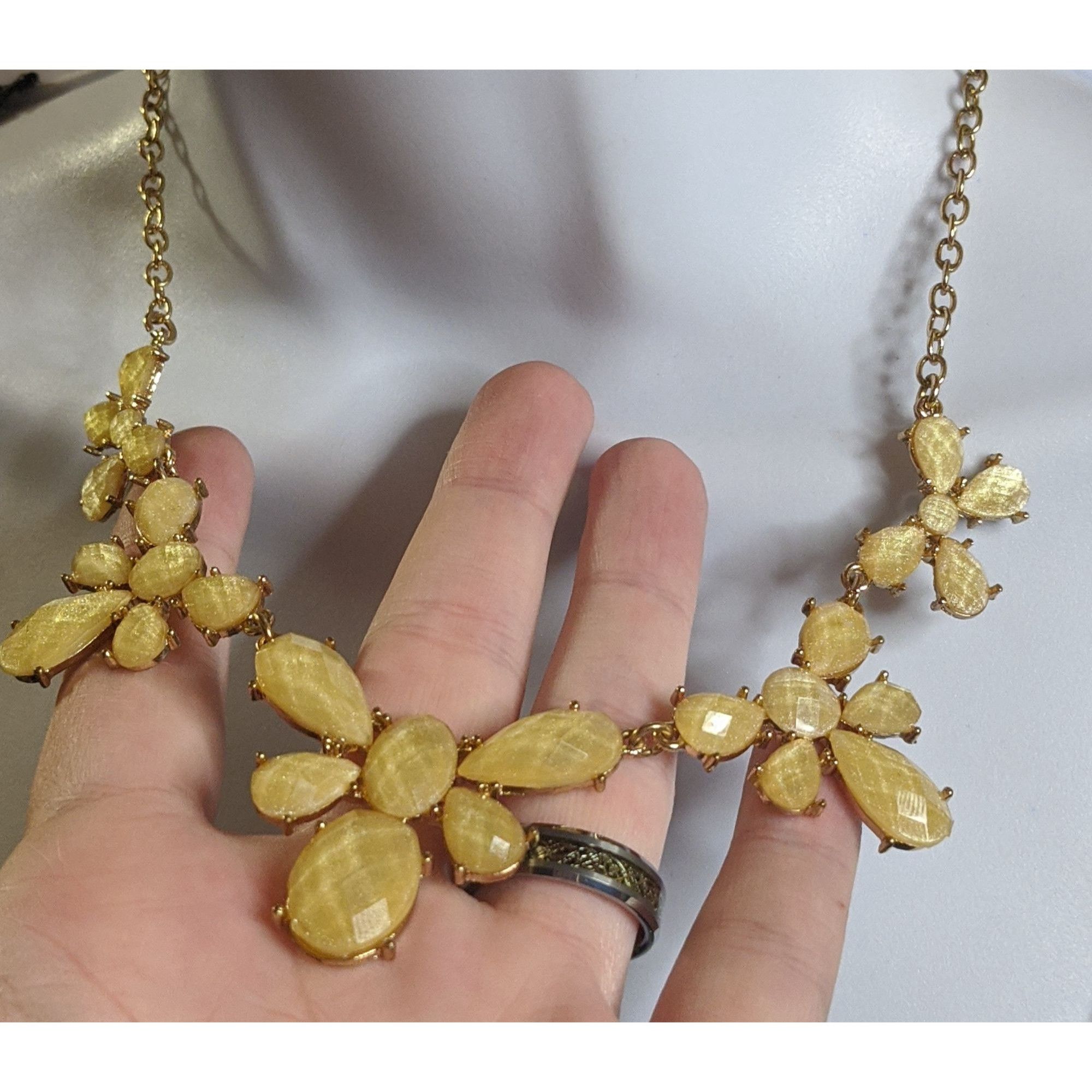 Other Simply Vera Vera Wang Yellow Gold-Tone Floral Statement Neck Size ONE SIZE - 4 Thumbnail