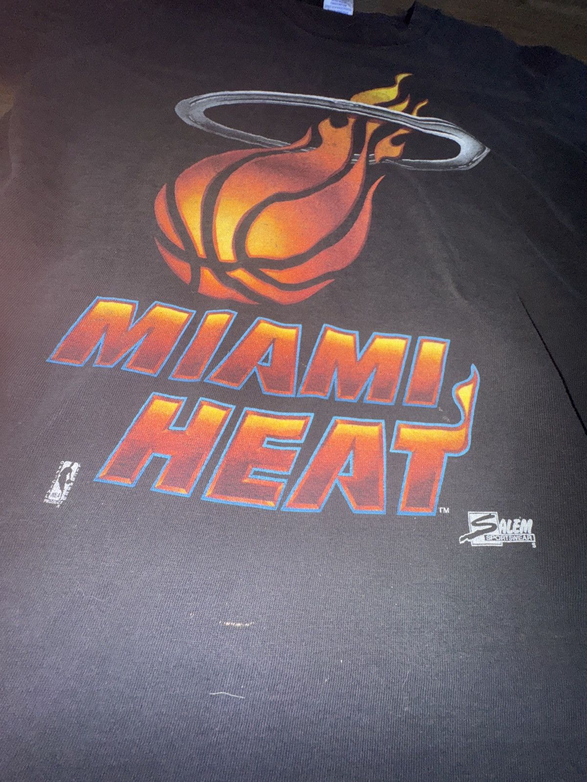 Salem Sportswear 1990s Single Sitch Miami Heat Tee Size US M / EU 48-50 / 2 - 3 Thumbnail