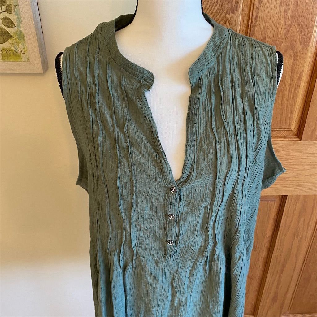 Other Cocomo Women's Sleeveless Green V-Neck Top Size 2X Summer C Size XXL / US 16-18 / IT 52-54 - 2 Thumbnail