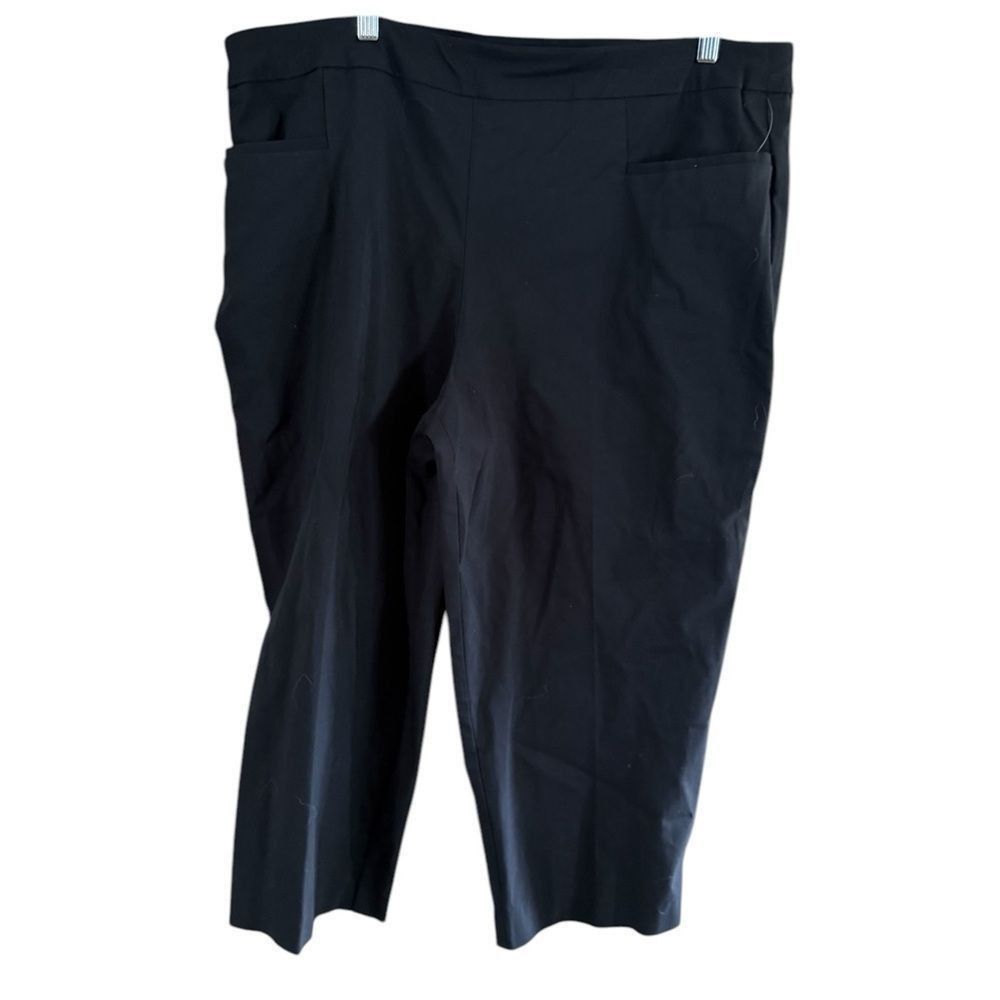 Other Time and Tru Black Capris Size 40" / US 18 - 1 Thumbnail
