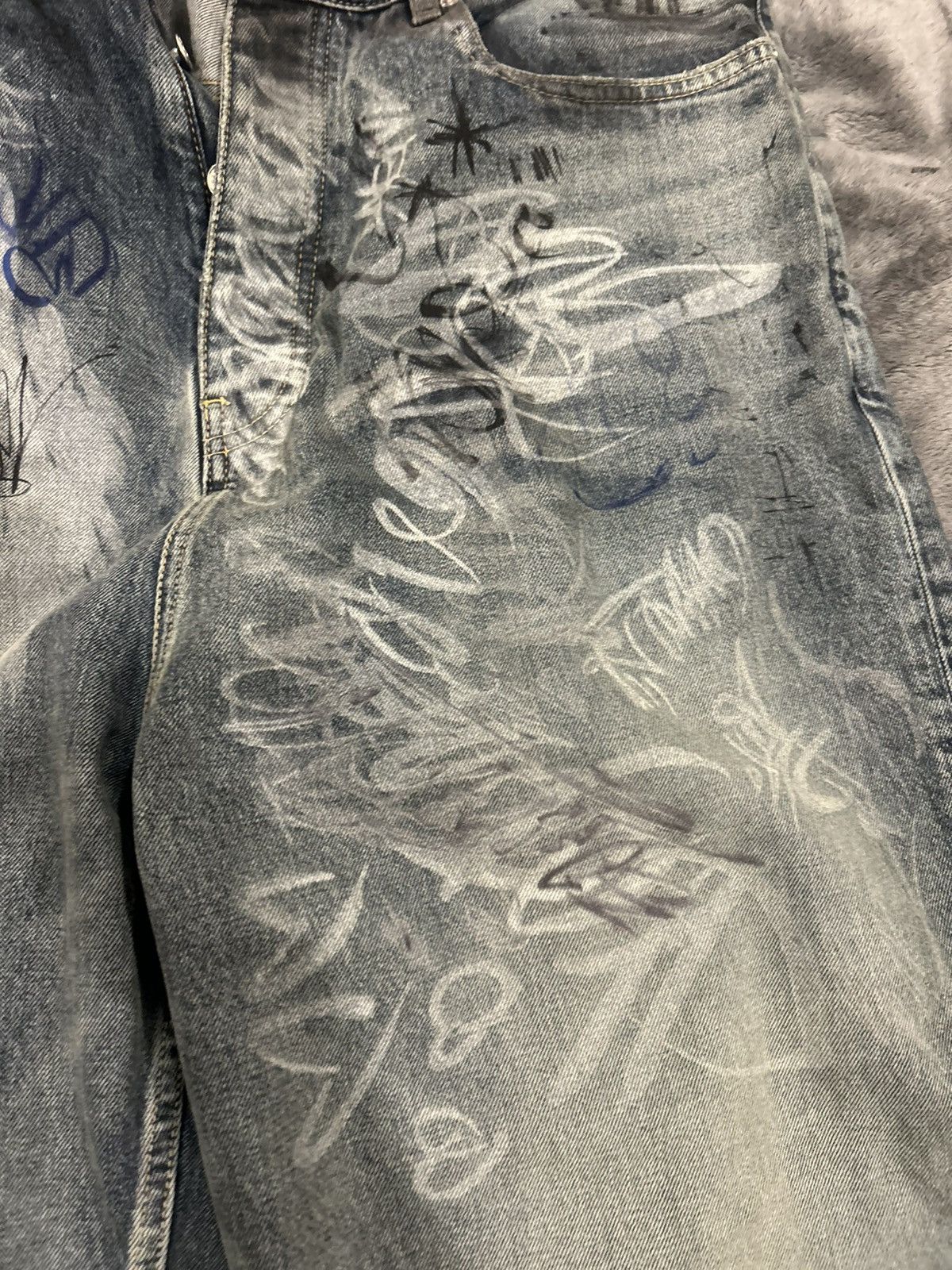 Balenciaga Balenciaga graffiti skater denim Size US 33 - 6 Thumbnail