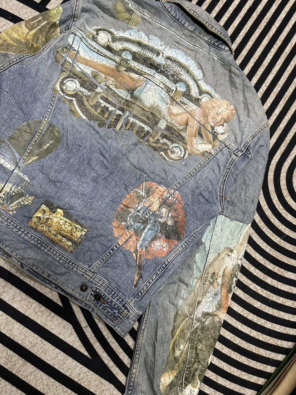 Dolce & Gabbana 2000s DOLCE & GABBANA PIN-UP PRINTED AMERICAN DENIM JACKET Size US M / EU 48-50 / 2 - 10 Thumbnail