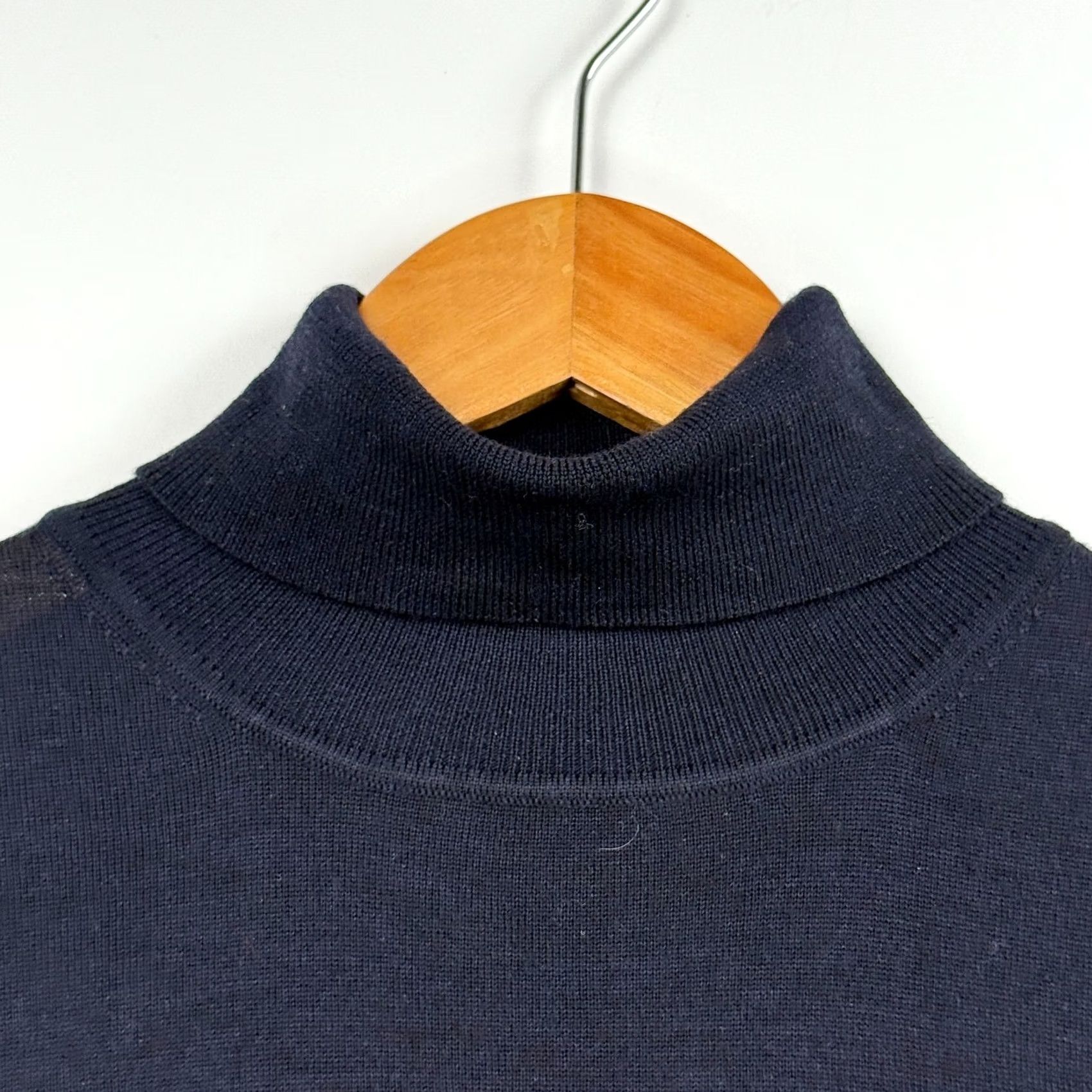 Suitsupply Suitsupply Merino Wool Turtleneck Sweater Mens Large Navy Lightweight Pullover Knit Regular Long Sleeve Size US L / EU 52-54 / 3 - 2 Thumbnail