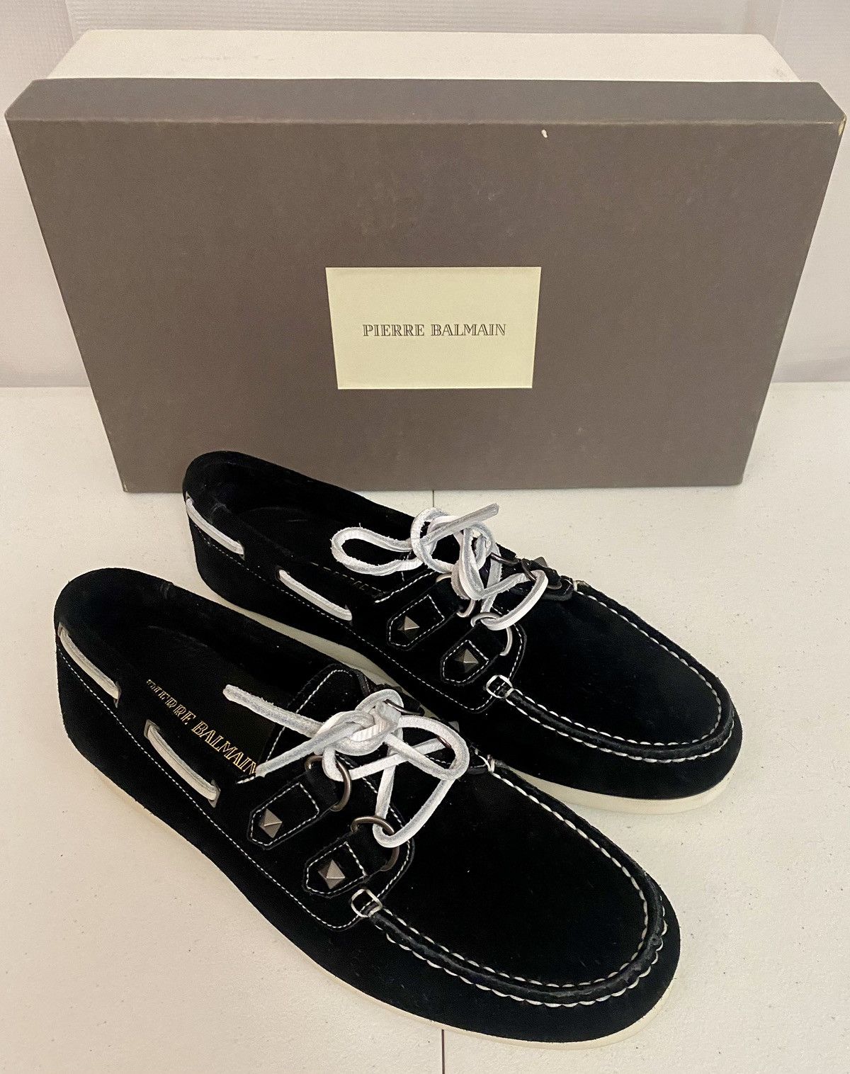 Pierre Balmain Balmain Black Suede Medal Dual Stud Contrast Boatshoe 40 New Size US 9 / IT 39 - 14 Thumbnail