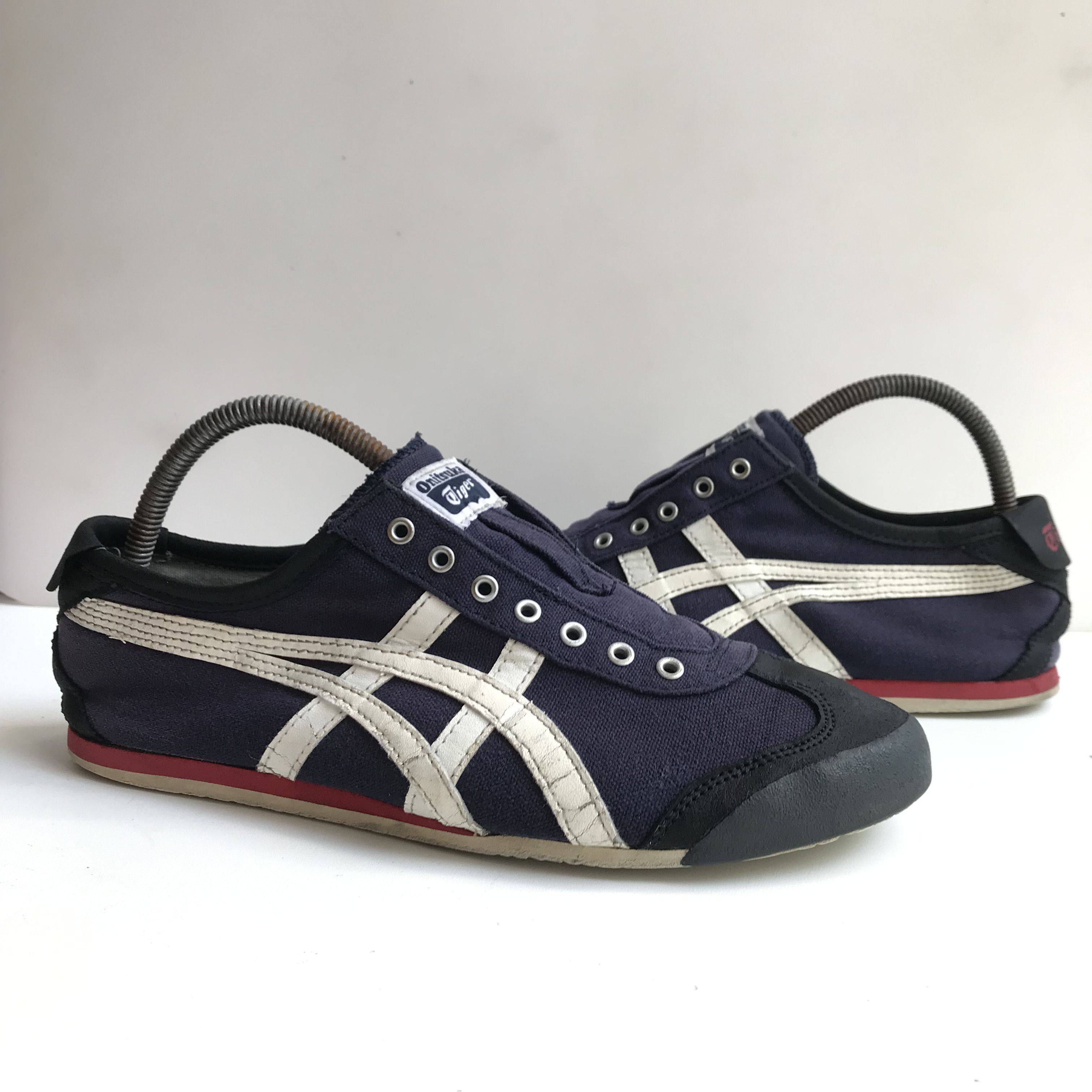 Onitsuka Tiger Onitsuka Tiger Navy Blue White line sneakers trainners Japan Size US 8.5 / EU 41-42 - 1 Thumbnail