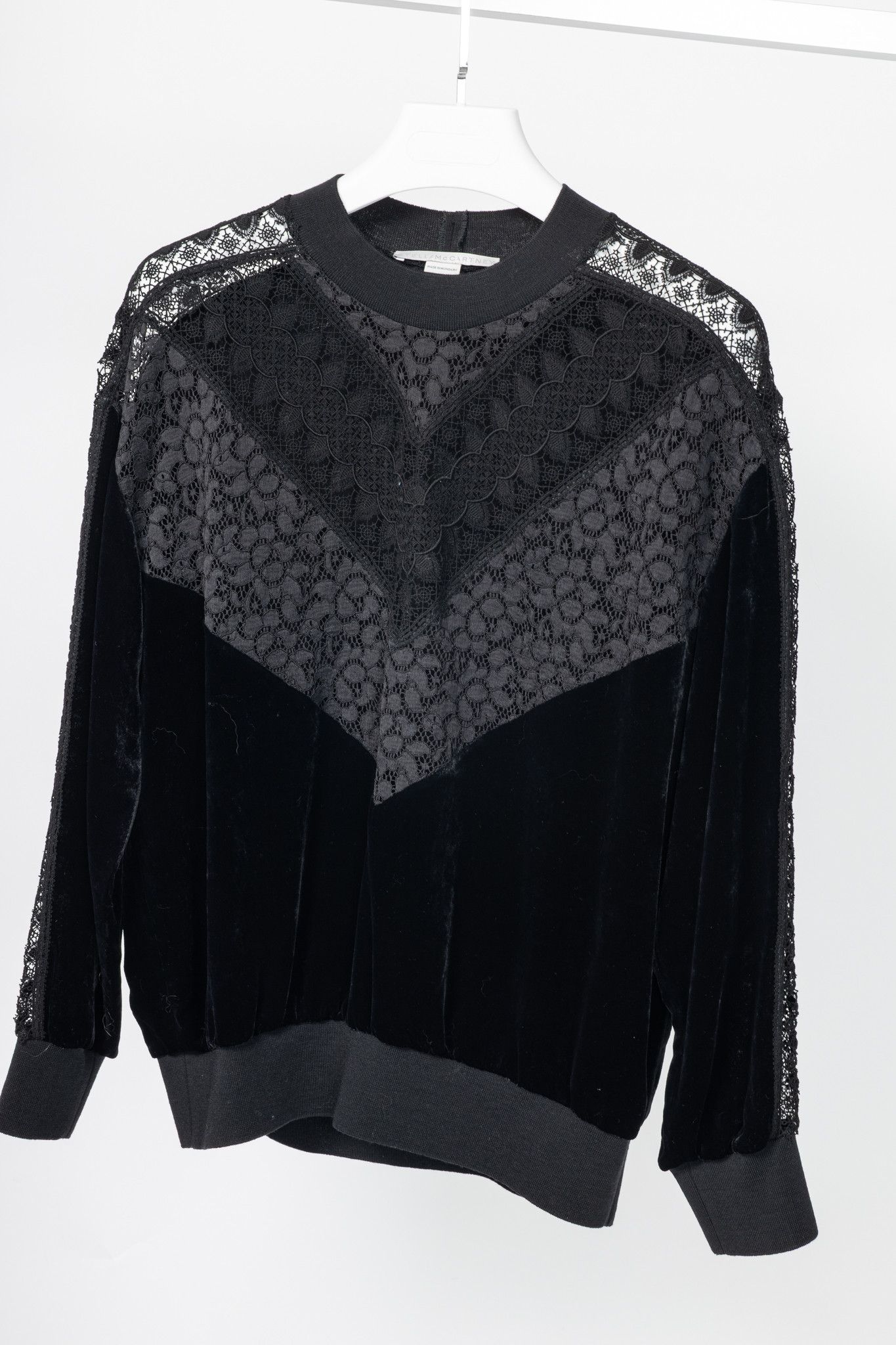 Stella McCartney Stella McCartney Black Lace & Velvet Sweatshirt Size M / US 6-8 / IT 42-44 - 3 Thumbnail