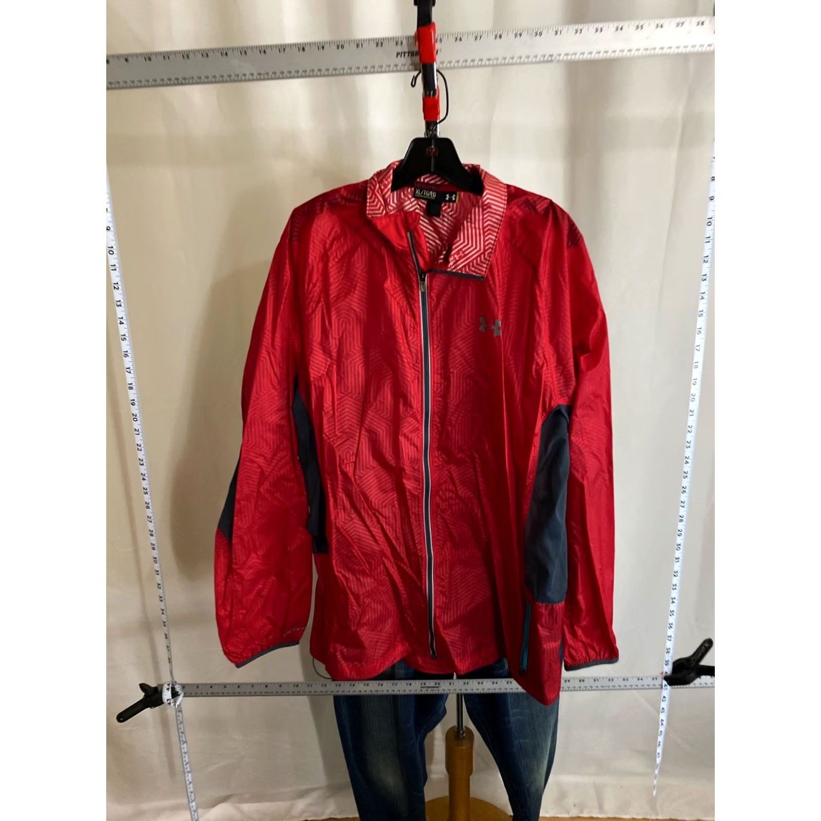 Under Armour Under Armour Light weight Run Nylon Zip SWEATER XL Extra Large Mens Size US XL / EU 56 / 4 - 4 Thumbnail