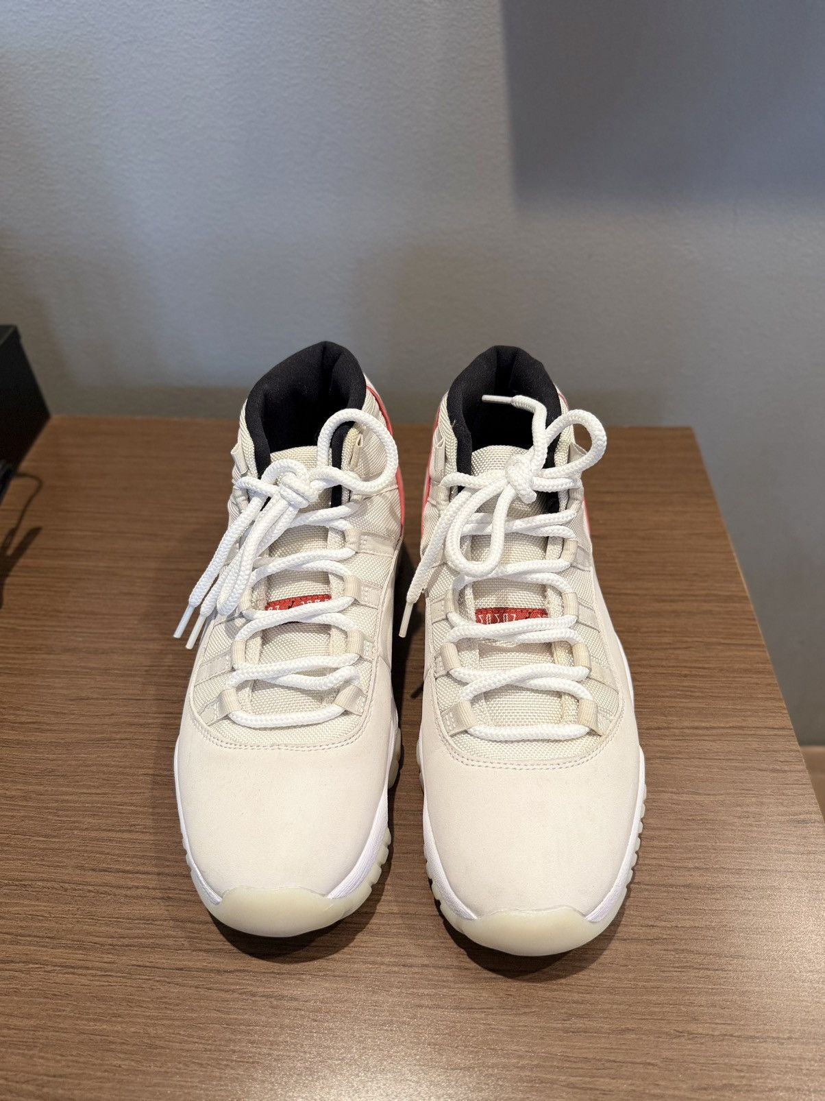 Nike Air Jordan 11 Retro “Platinum Tint” Size US 9.5 / EU 42-43 - 3 Thumbnail