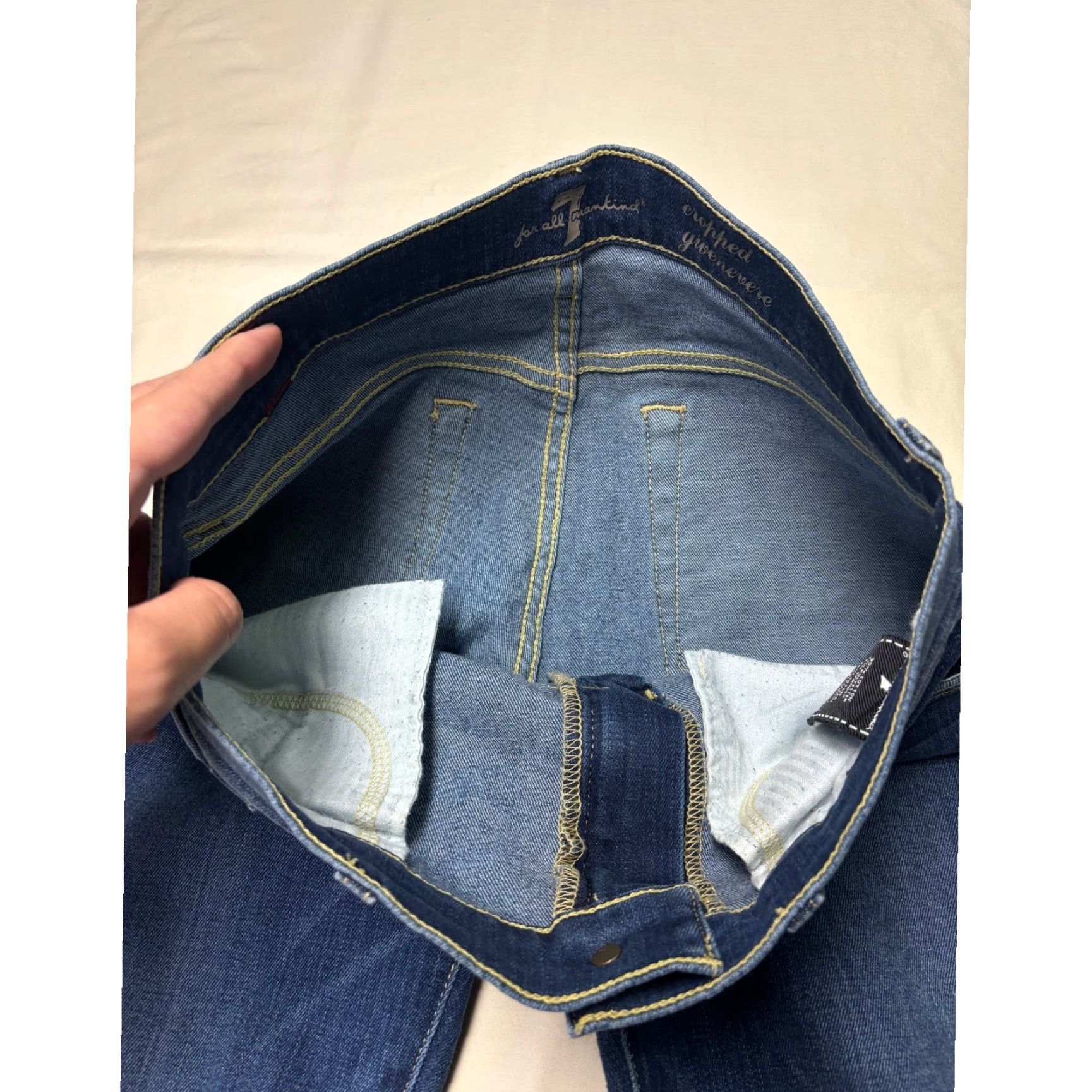 7 For All Mankind 7 For All Mankind Cropped Gwenevere Jeans Women's 30 Dark Wash Denim Slim Mid Rise Zip Button Pockets Stretch Cropped Jeans Women Size 30" / US 8 / IT 44 - 4 Thumbnail