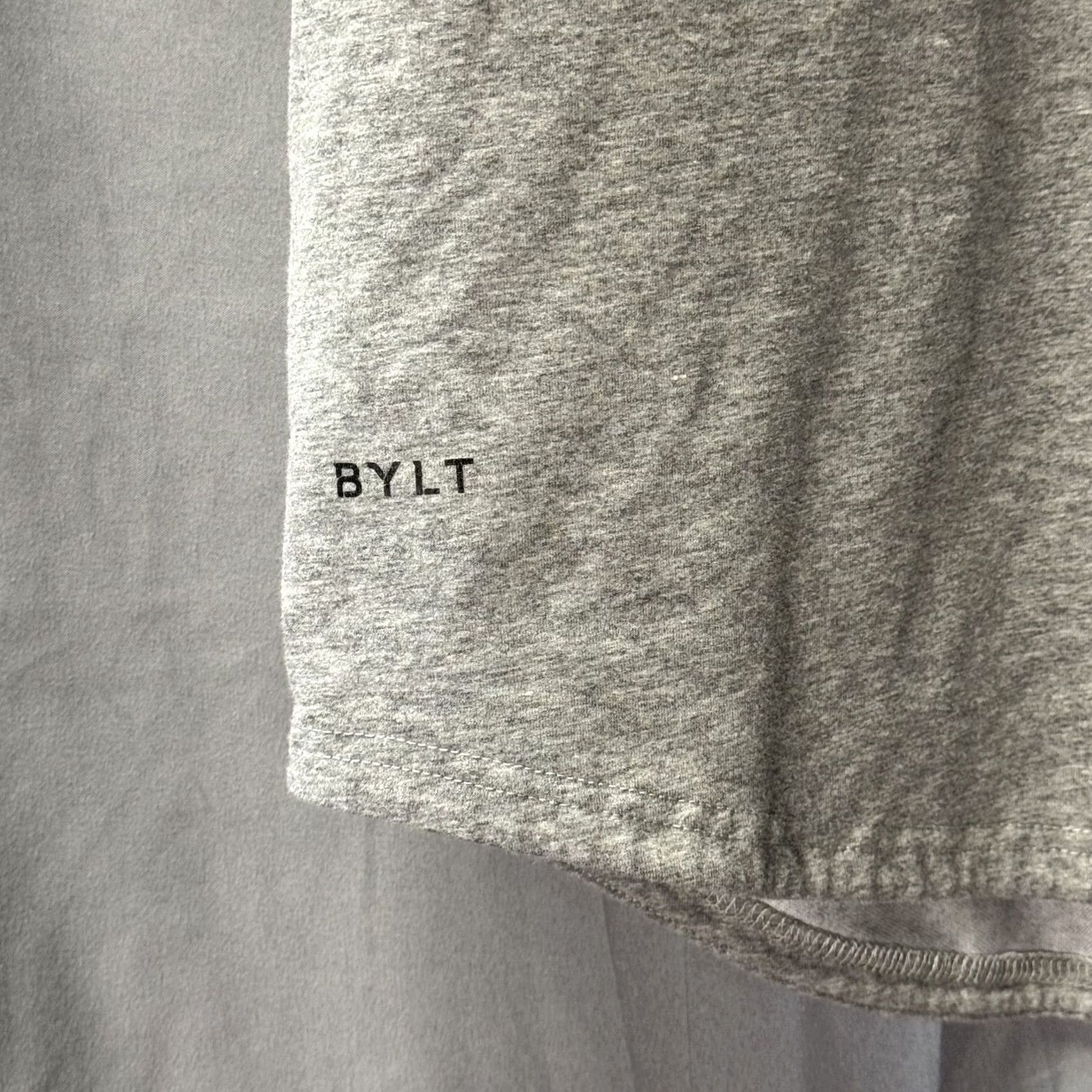 Asics BYLT Shirt Mens XL Gray Drop Cut S/S Lux Premium Basics Stretch Athletic Tee Size US XL / EU 56 / 4 - 5 Thumbnail