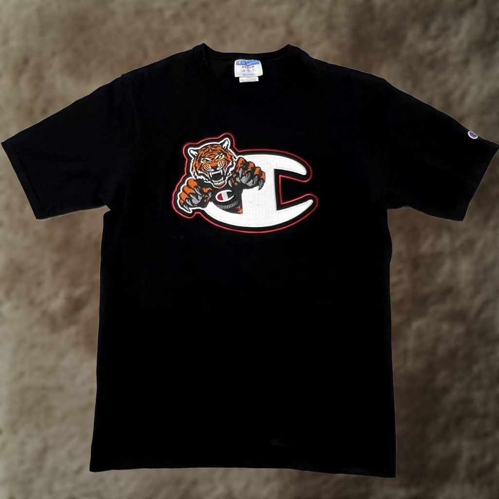 Champion VINTAGE Champion Shirt Men Medium Black Short Sleeve Crewneck Embroidered Tiger Logo Sports Shirt Size US M / EU 48-50 / 2 - 1 Thumbnail