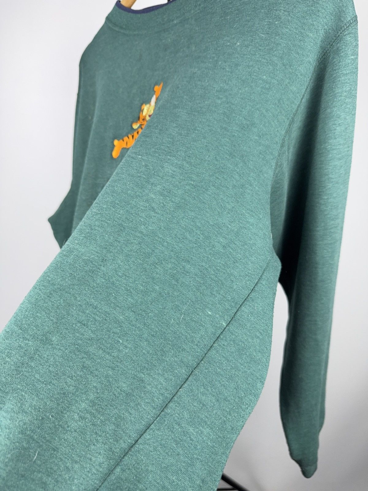 Disney 90s Vintage Disney Tigger Pooh Embroidered Sweatshirt L Size US L / EU 52-54 / 3 - 9 Thumbnail