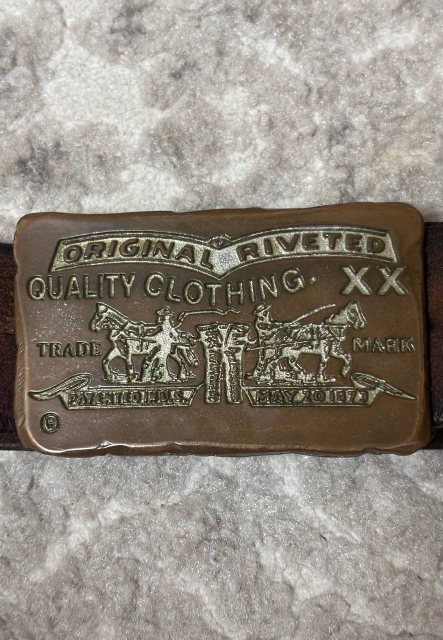 Levi's MADE IN ITALY Vintage Levi's Two Horse Pull Plaque Belt Size ONE SIZE - 14 Thumbnail