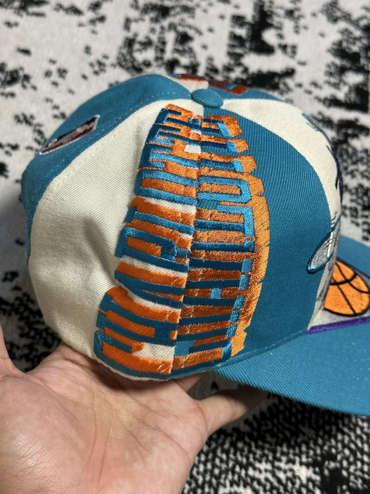 Vintage Vintage 90s Charlotte Hornets NBA Colombian Hat Big Logo Size ONE SIZE - 4 Thumbnail