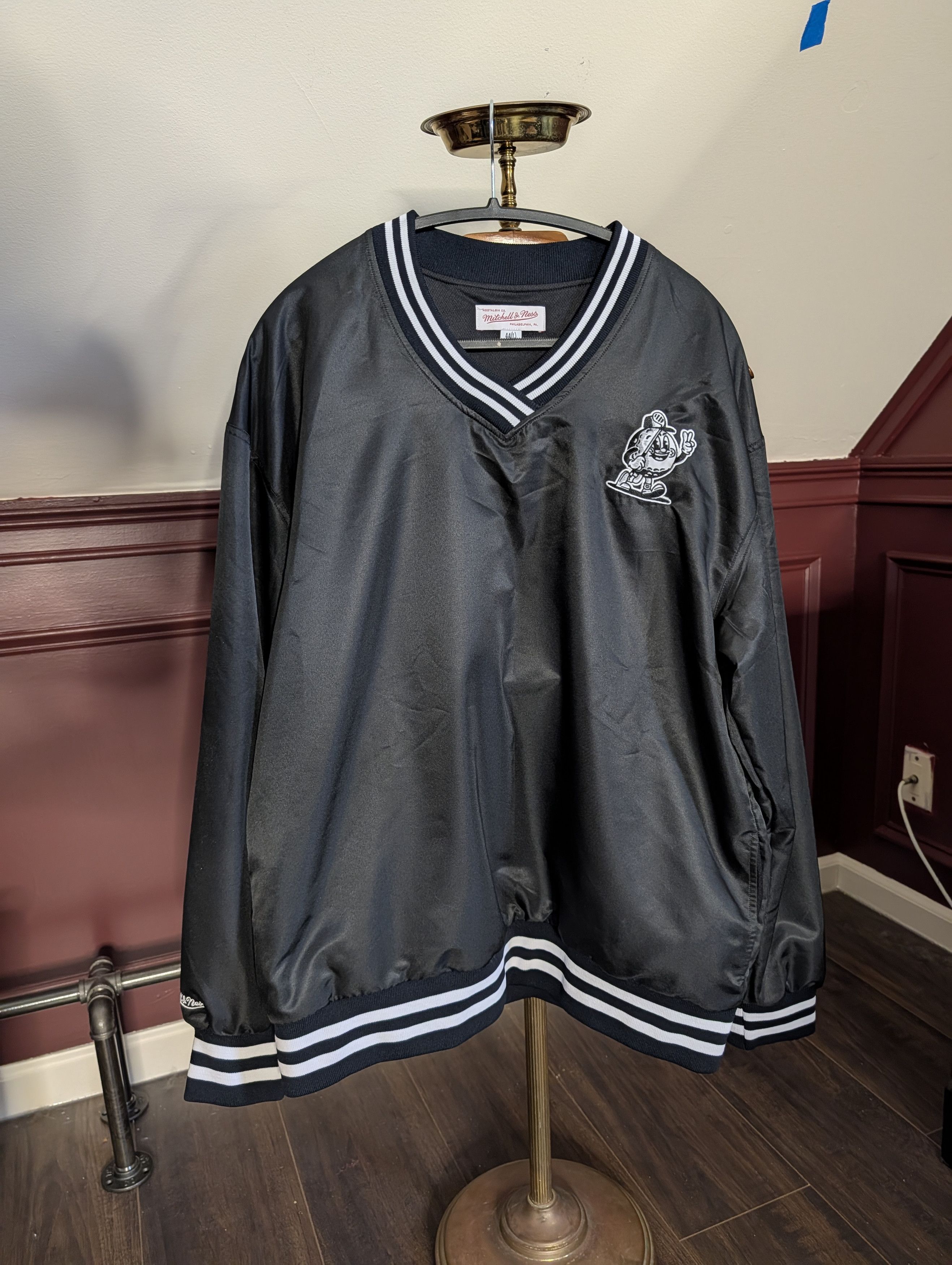 Mitchell & Ness Black satin varsity pullover coach baseball jacket golf Size US L / EU 52-54 / 3 - 1 Thumbnail