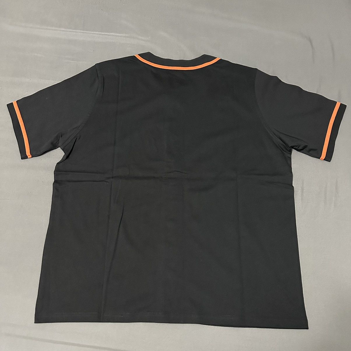 Paul Smith PS PAUL SMITH BUTTONS TEE. Size US M / EU 48-50 / 2 - 2 Thumbnail