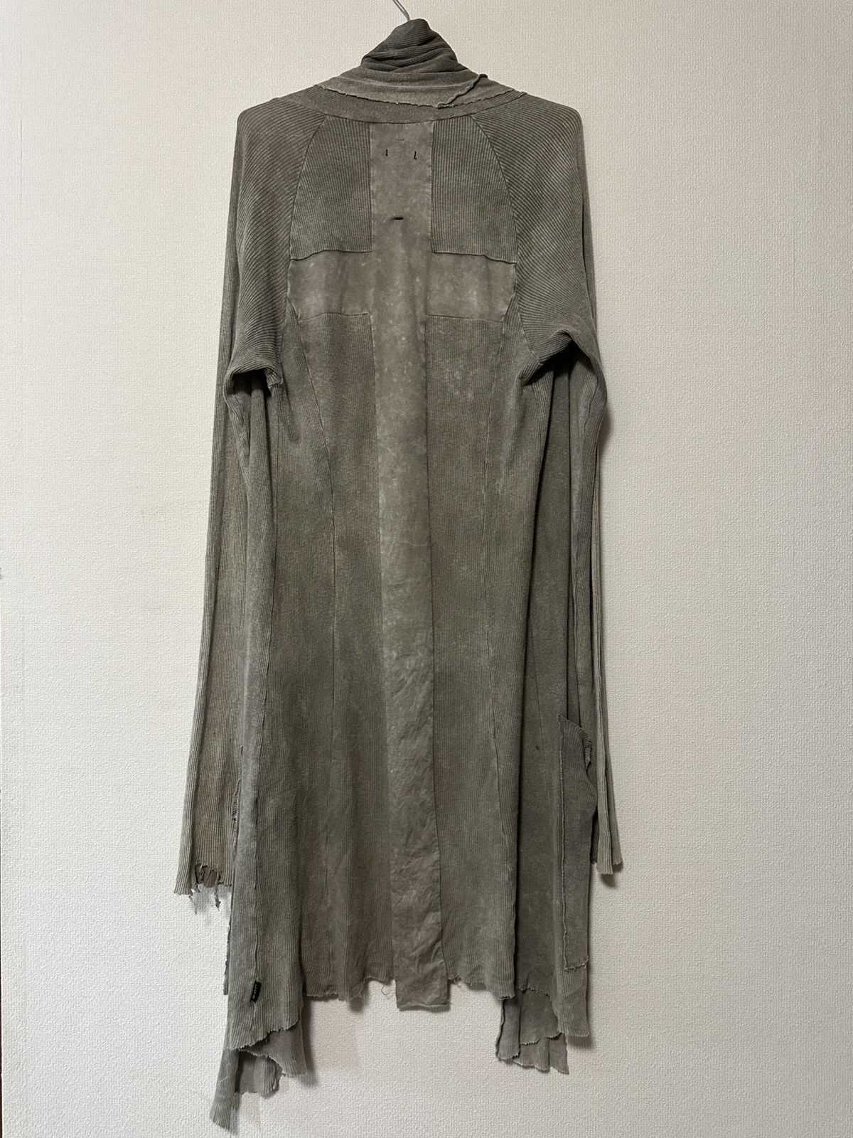LGB back cross cardi size2