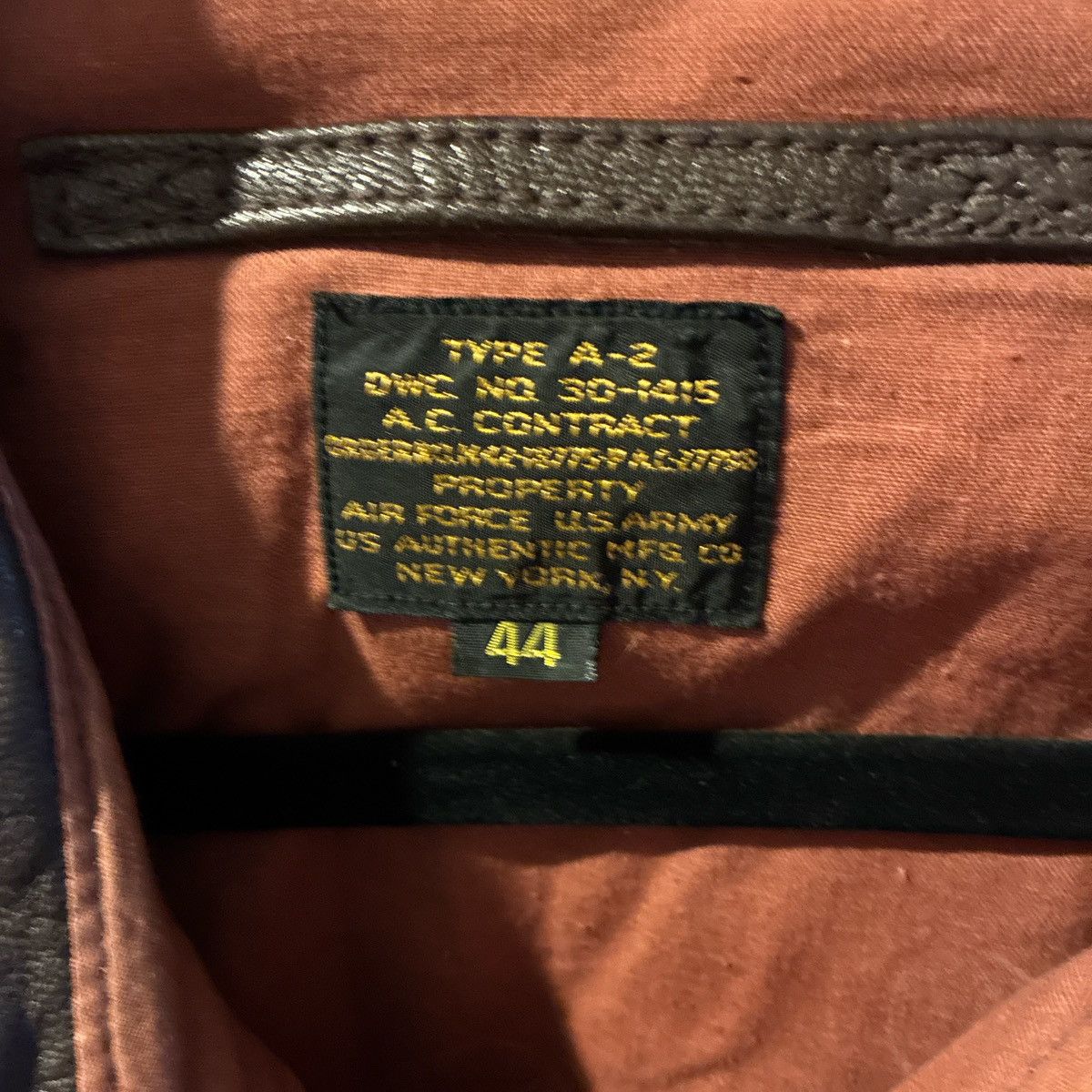 Other A-2 Flight Jacket WW2 leather hand painted Size US L / EU 52-54 / 3 - 5 Thumbnail