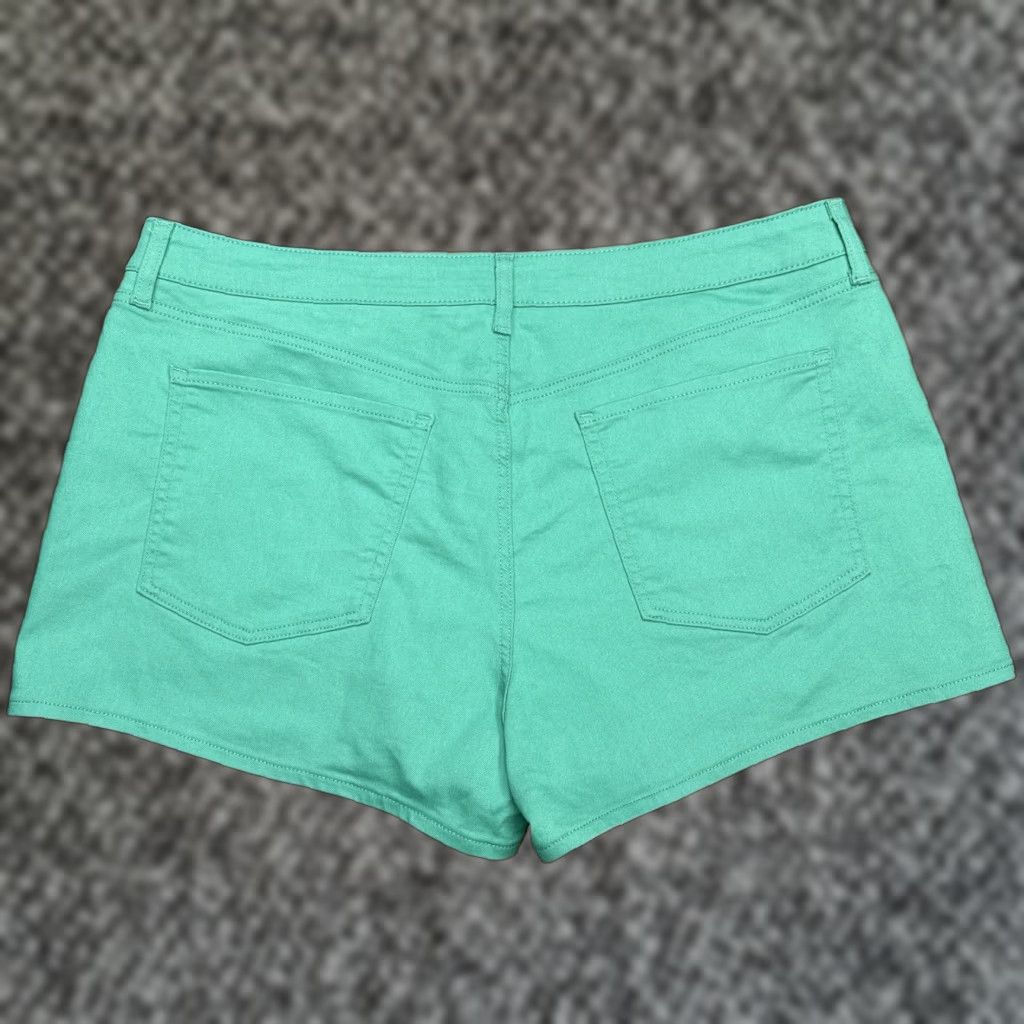 Old Navy Old Navy High Rise Wow Shorts Womens 22 Teal World Denim Stretch 3 Inch New Size 40" / US 18 - 1 Thumbnail