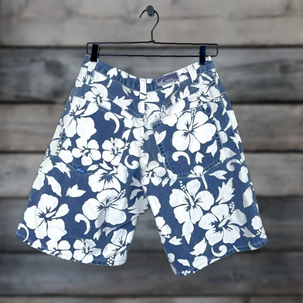 Quiksilver VINTAGE Quiksilver Bermuda Shorts Men 29 x 9 Blue Floral Denim 90s Baggy Fit USA Made Size US 29 - 1 Thumbnail