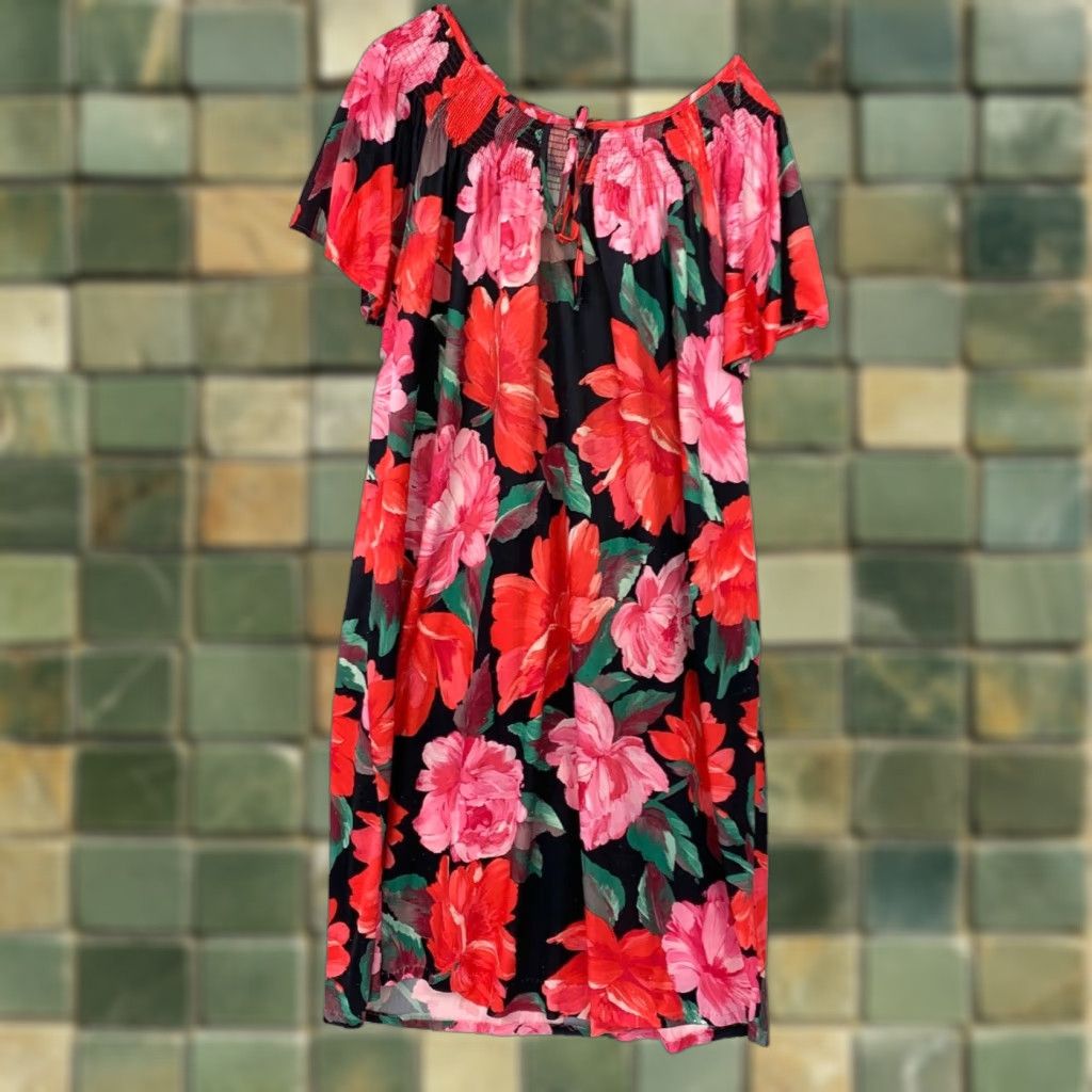 Vintage VINTAGE Village Rose Floral Nightgown Muumuu Caftan Oversized Red 1980s Polyester Womens Size ONE SIZE - 1 Thumbnail
