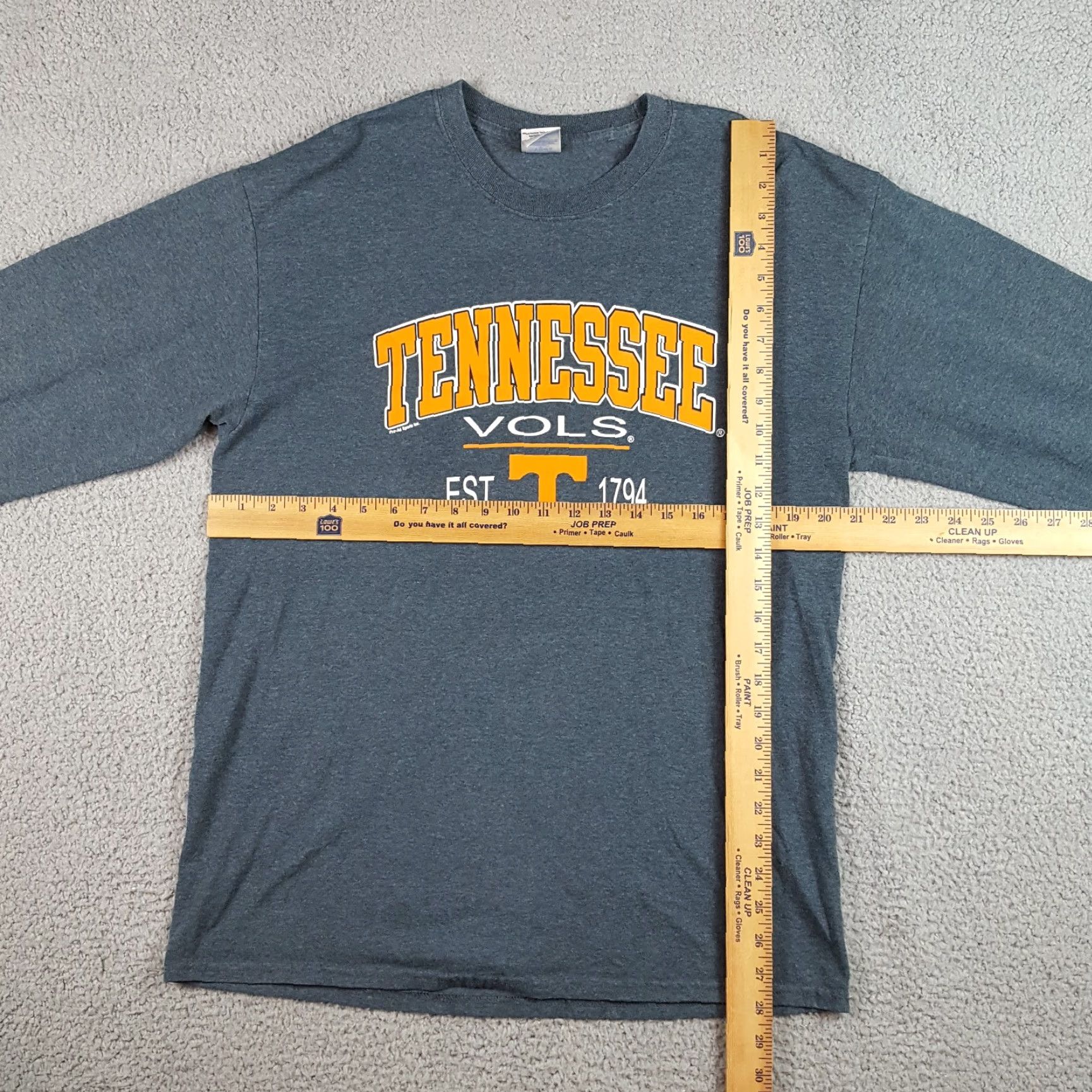 Gildan VINTAGE Tennessee Vols Football Long Sleeve Adult L Gray T-Shirt University Embroidered Logo 90s 00s College Sports Mens Size US L / EU 52-54 / 3 - 6 Thumbnail