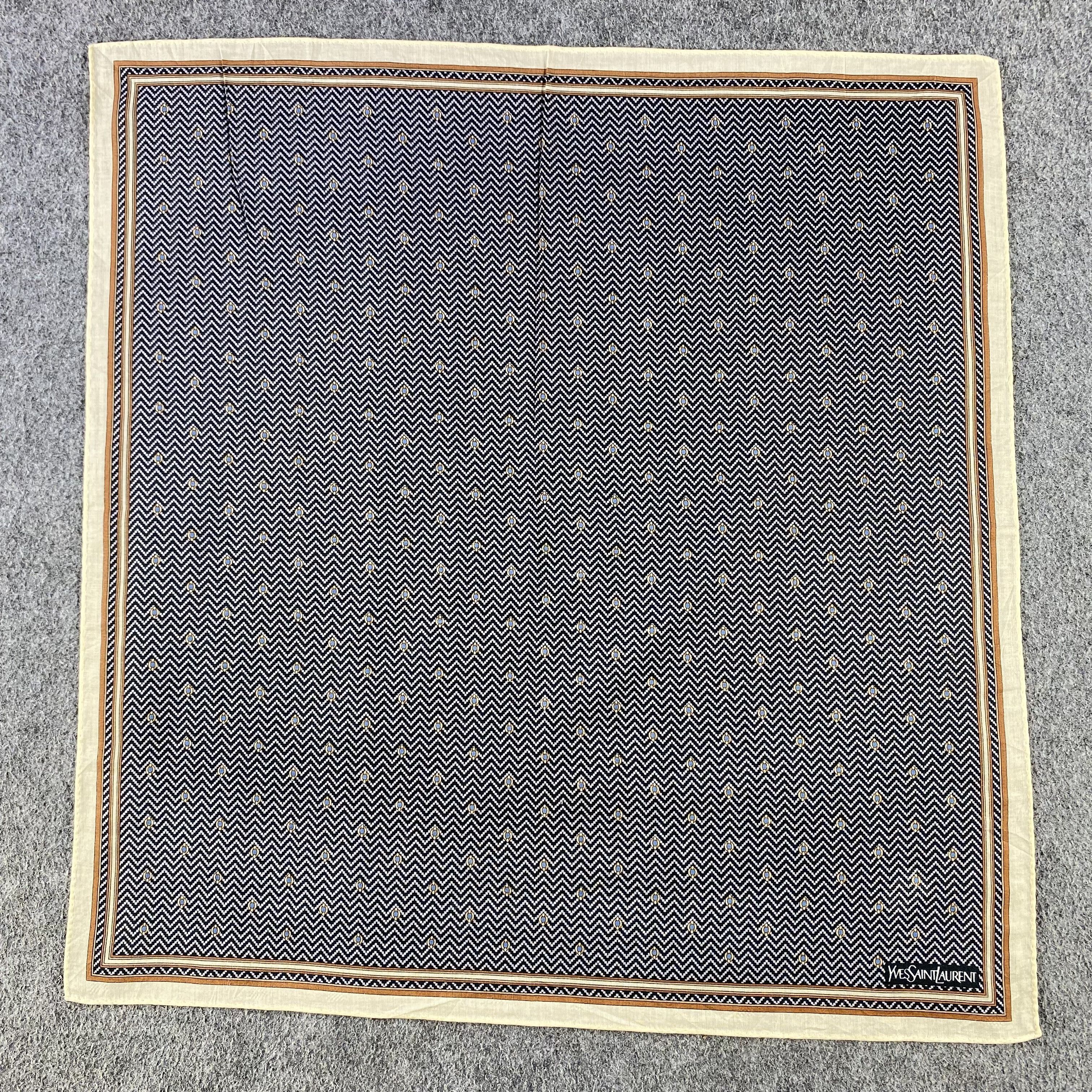 Vintage × Yves Saint Laurent Yves Saint Laurent Handkerchief/Neckerchief/Bandana HC813 Size ONE SIZE - 1 Thumbnail