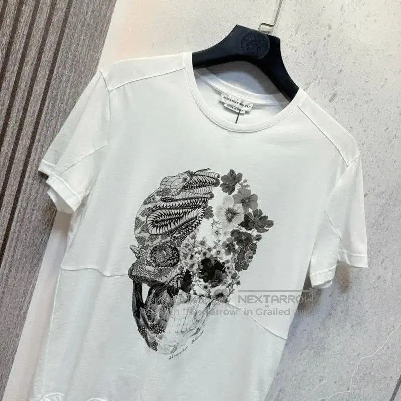 Alexander McQueen Alexander McQueen Men's Skull Print Summer T-Shirt . Size US S / EU 44-46 / 1 - 8 Thumbnail