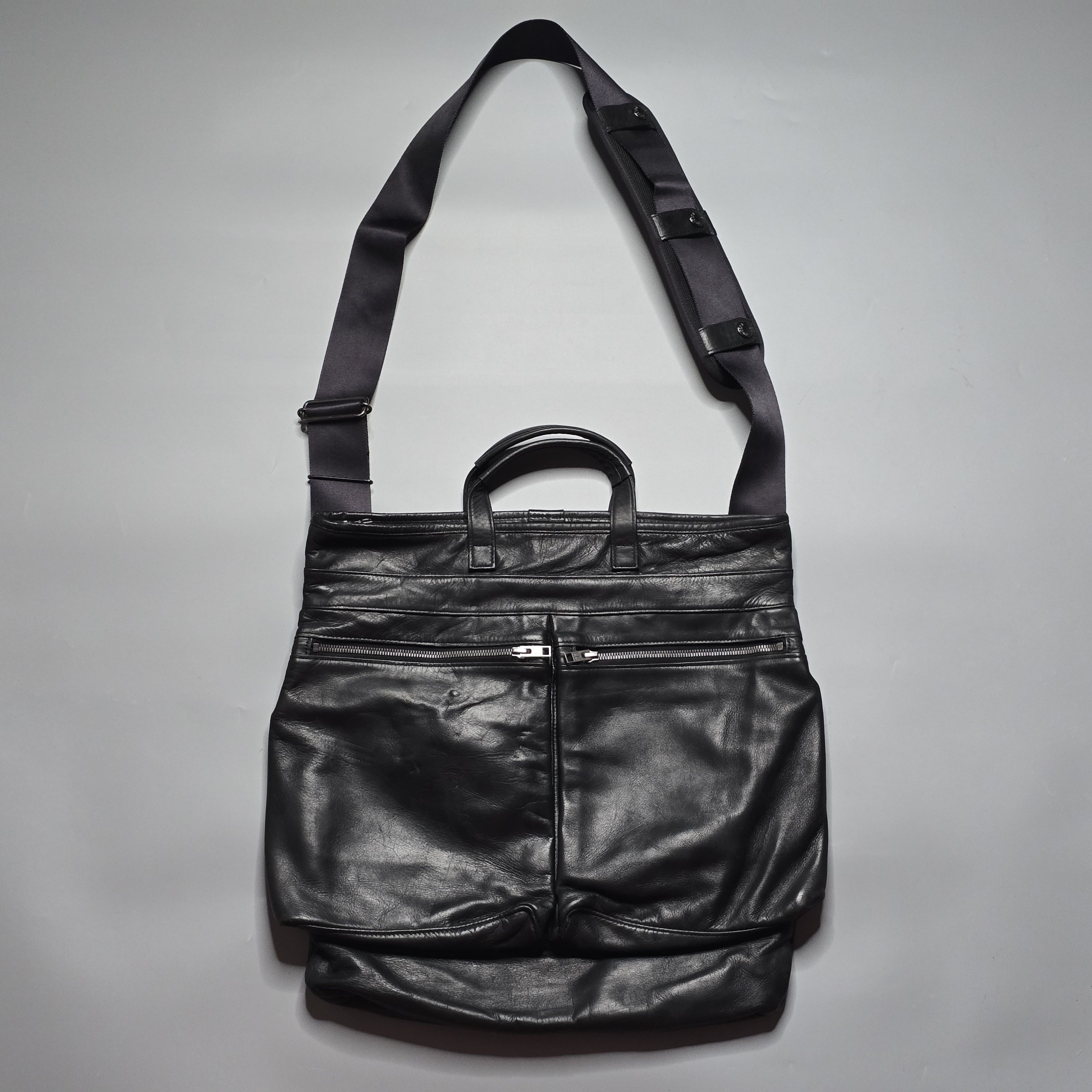 Porter Luggage Label - Elements 2-Way Helmet Bag - Leather Size ONE SIZE - 1 Thumbnail