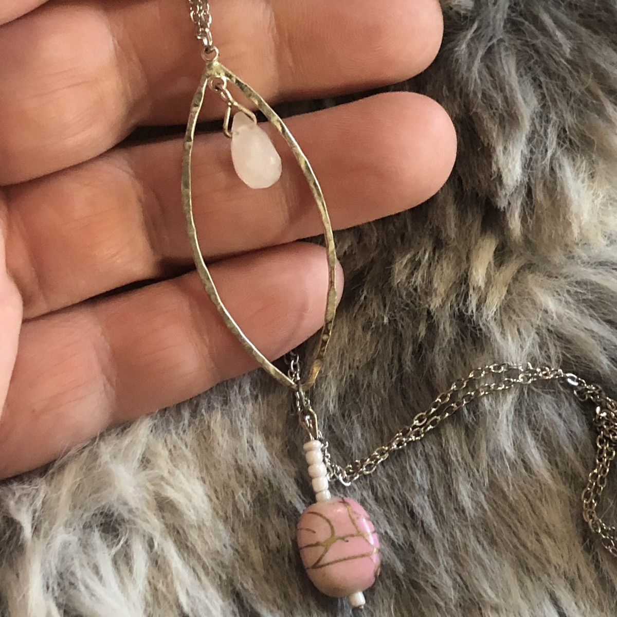 Handmade Handcrafted elegant rose quartz rhodonite pendant necklace Size ONE SIZE - 7 Thumbnail