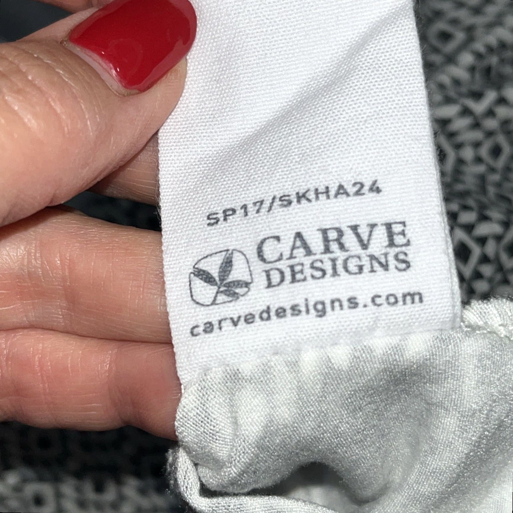 Vintage Carve Designs Skirt A-Line Geometric Black White Pull On Rayon Lrg Women Midi Elastic Waist Stretch Finish: Flowy Size 36" / US 14 / IT 50 - 6 Thumbnail