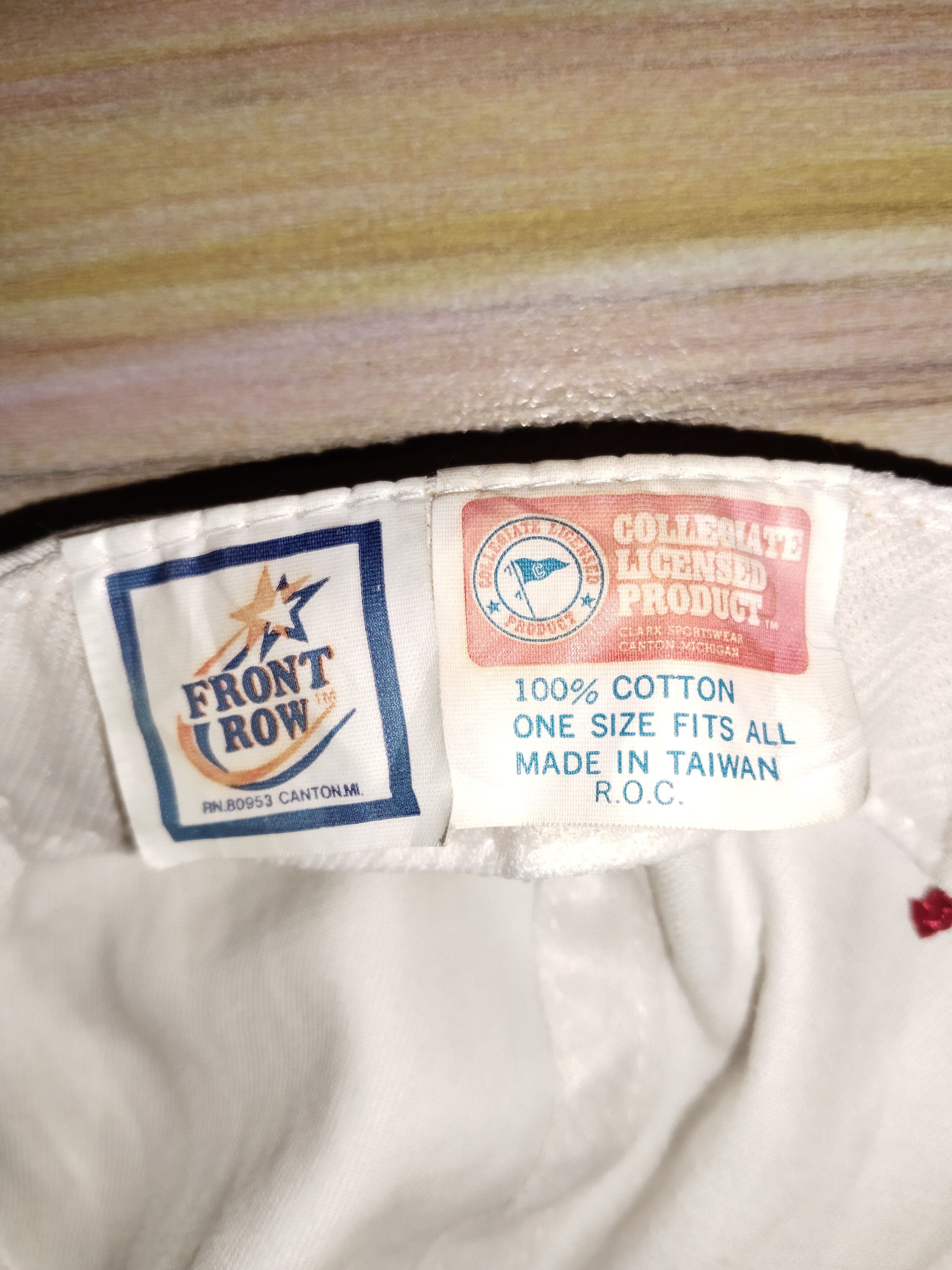 Vintage Vintage INDIANA UNIVERSITY BLOOMINGTON Taiwan ROC Size ONE SIZE - 8 Thumbnail