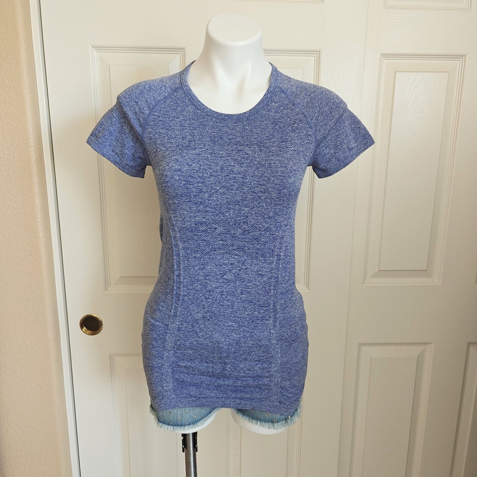 Athleta Athleta Fastest Track Seamless Short Sleeve Tee sz S Size S / US 4 / IT 40 - 1 Thumbnail