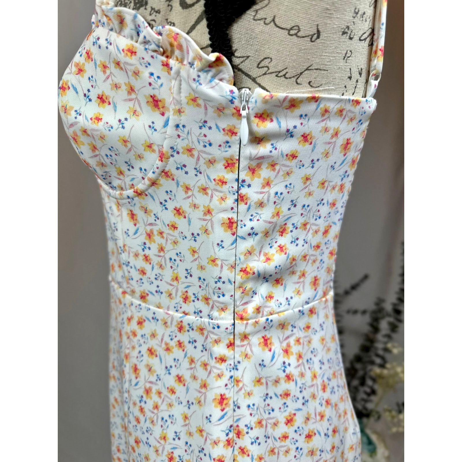 French Connection French Connection Camille Sleeveless Floral Midi Dress 6 Size M / US 6-8 / IT 42-44 - 12 Thumbnail