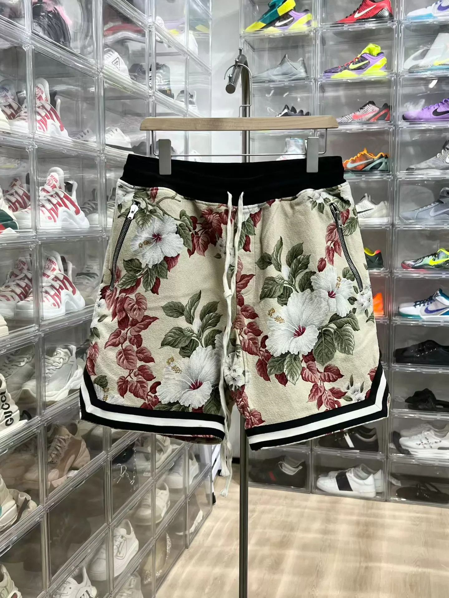 Fear of God Fear of God x Jungle Gurl Floral Shorts M Mint Size 27" / US 4 / IT 40 - 1 Thumbnail