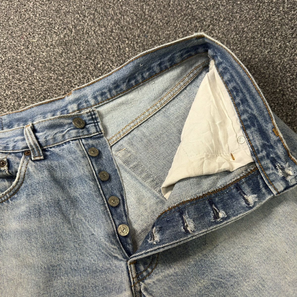 Levi's Vintage Clothing 🔥🇺🇸 Vintage Levis 501 Classic Aging Distressed Denim Size US 33 - 13 Thumbnail