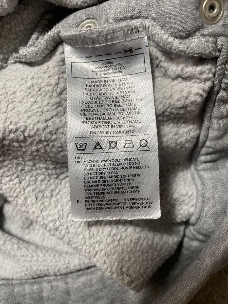 Adidas 🔥Offers🔥Adidas Sweatshirt Center Logo Streetwear Size US XS / EU 42 / 0 - 5 Thumbnail