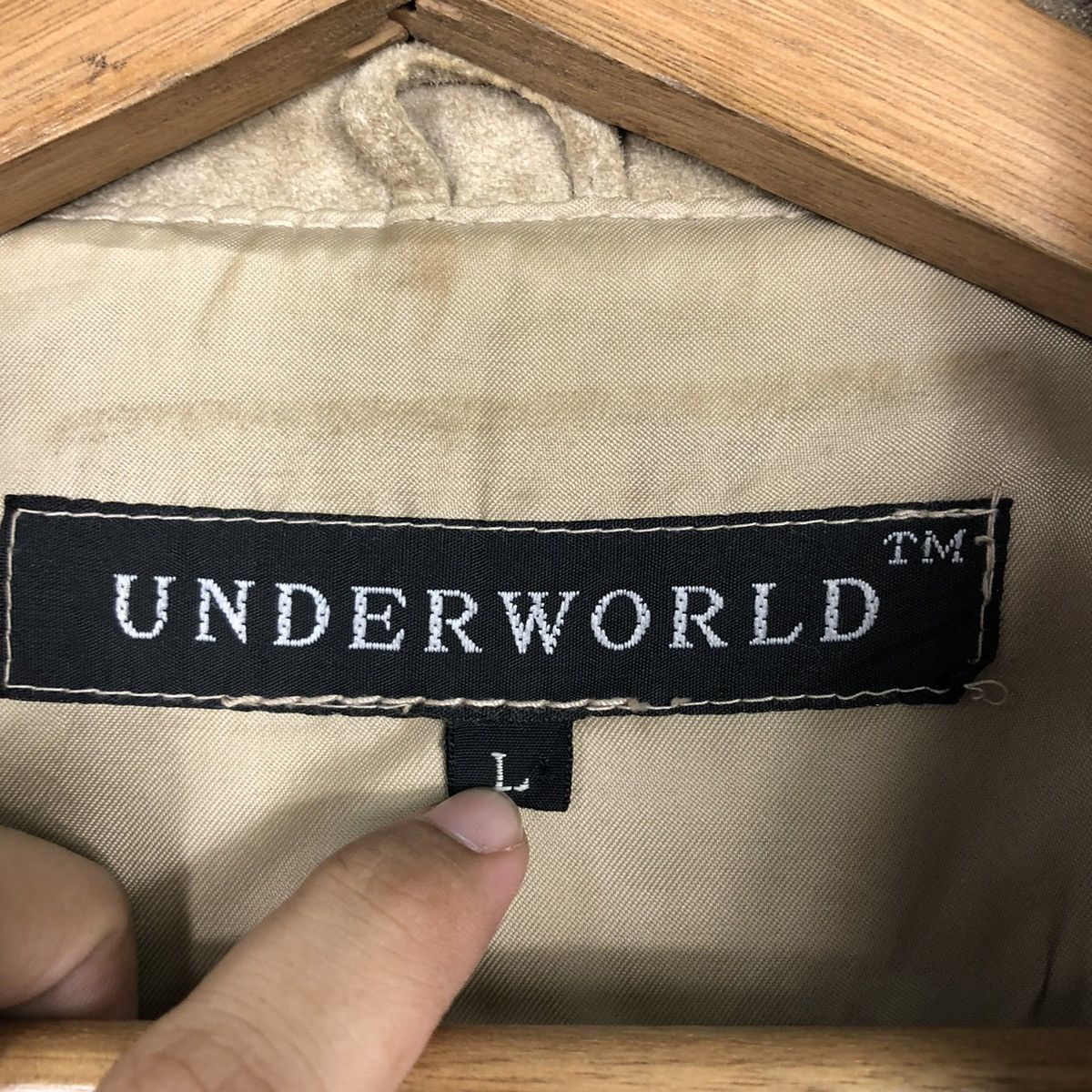 Japanese Brand VINTAGE GENUINE LEATHER BIKER JACKET UNDERWORLD ISSEYMIYAKE Size US L / EU 52-54 / 3 - 17 Thumbnail
