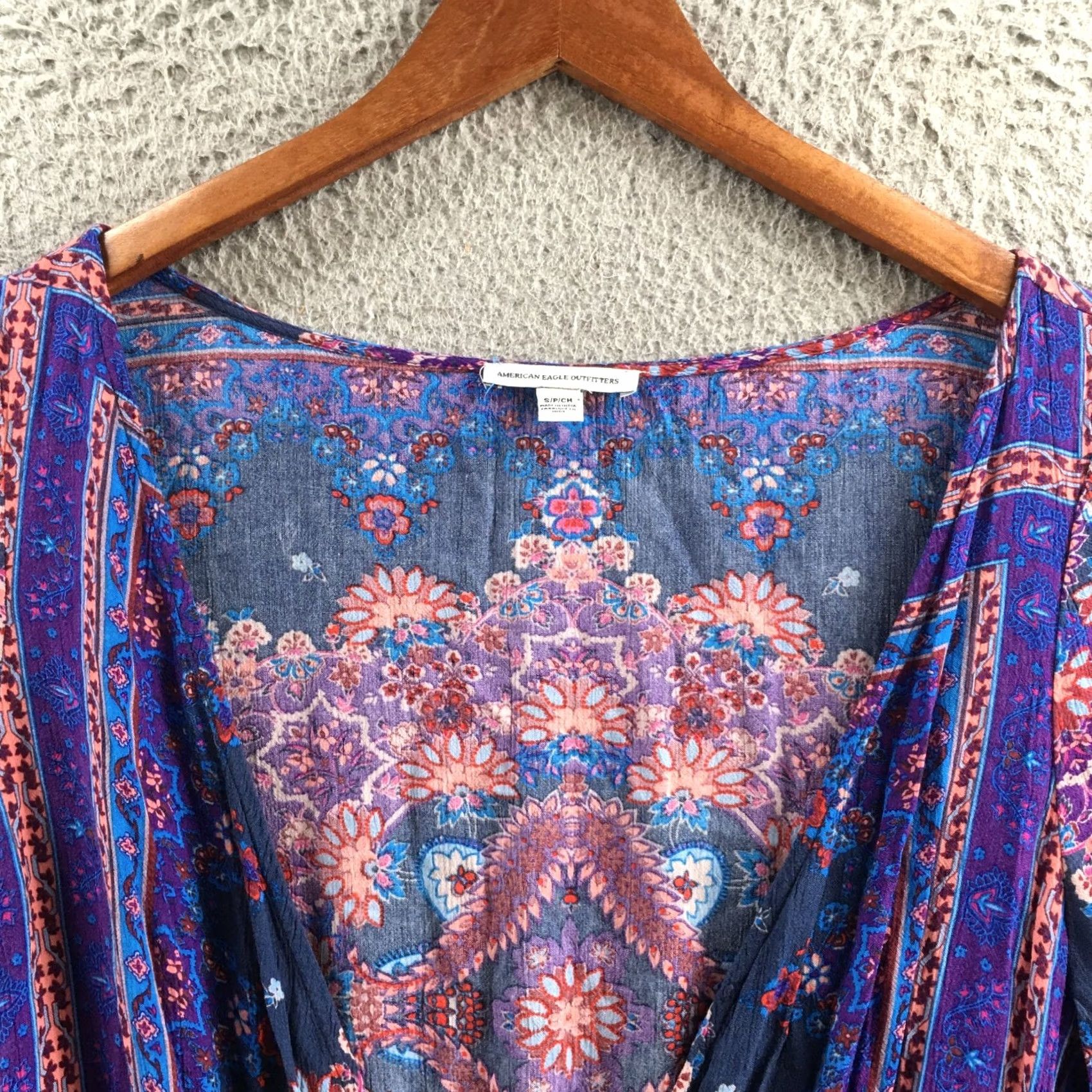 American Eagle Outfitters American Eagle Outfitters Romper Women S Purple Floral Bell Sleeve V-Neck Casual Size 28" / US 6 / IT 42 - 3 Thumbnail