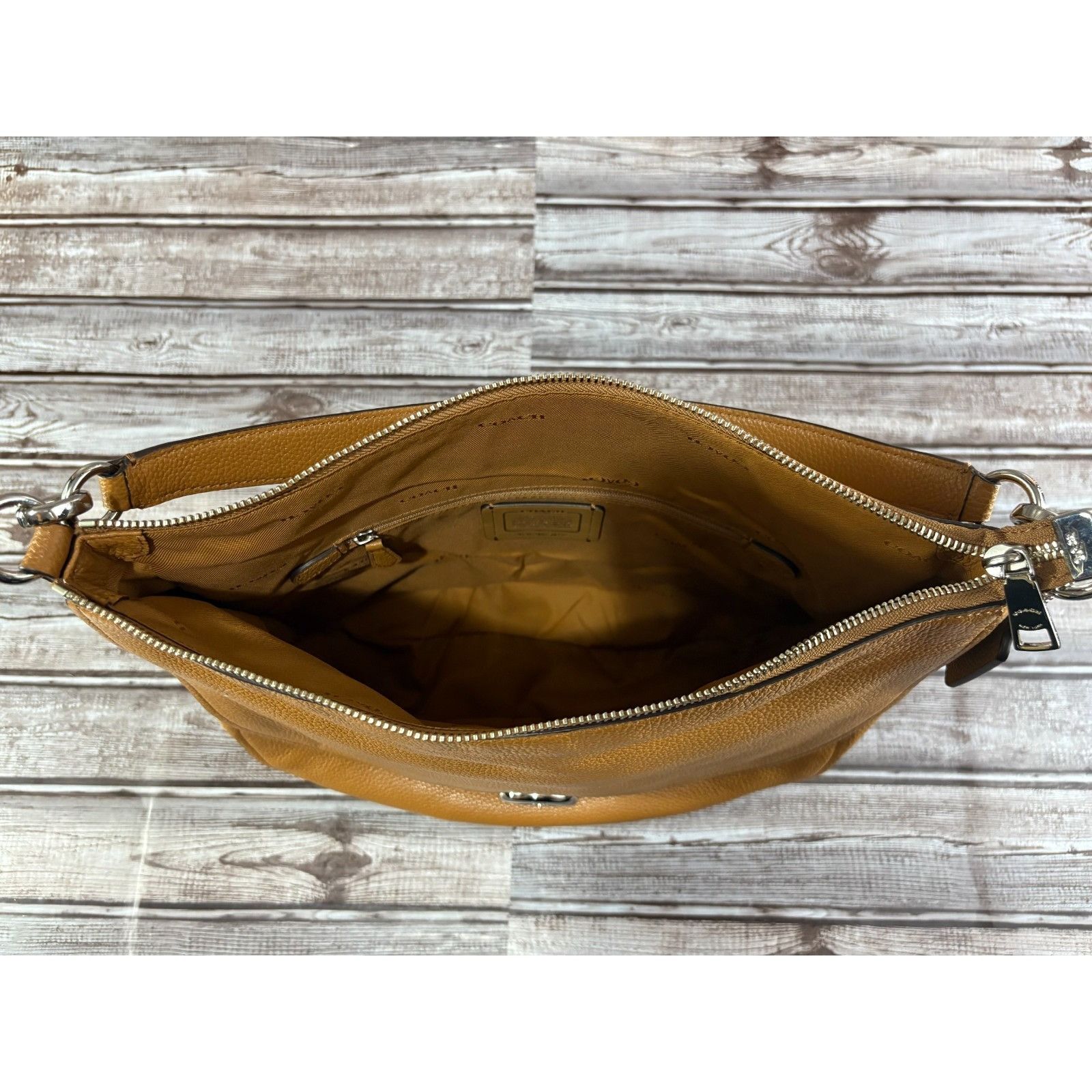 Coach Coach Turnlock Hobo Bag 24771 Pebbled Leather Saddle Tan Size ONE SIZE - 8 Thumbnail