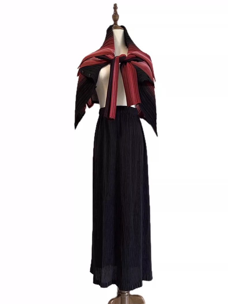 Issey Miyake Issey Miyake size:1 Black main line half skirt Size 31" - 1 Thumbnail