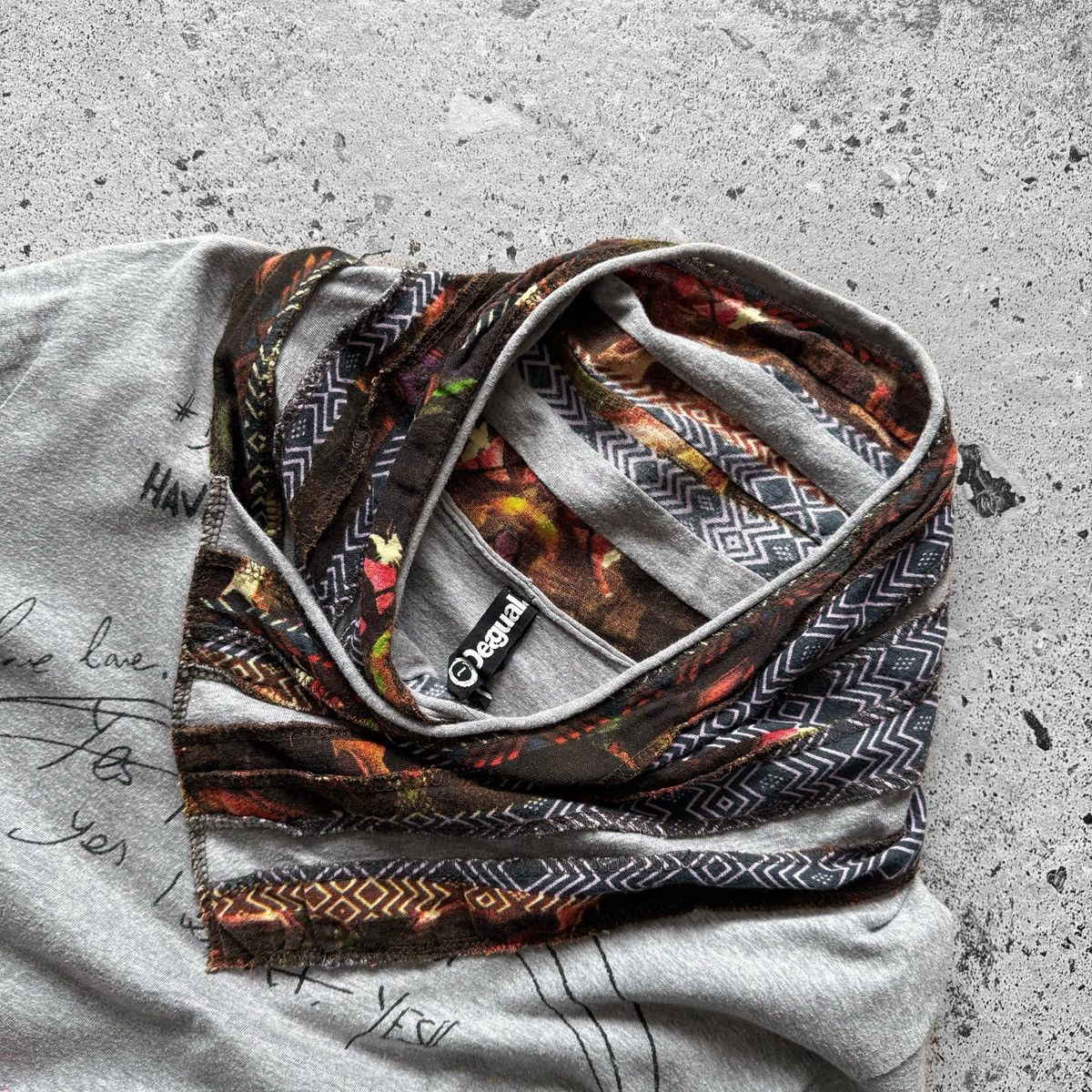 Desigual Desigual Womens Gray Long Sleeve Graphic Top Cowl Neck Shirt Size L / US 10 / IT 46 - 4 Thumbnail