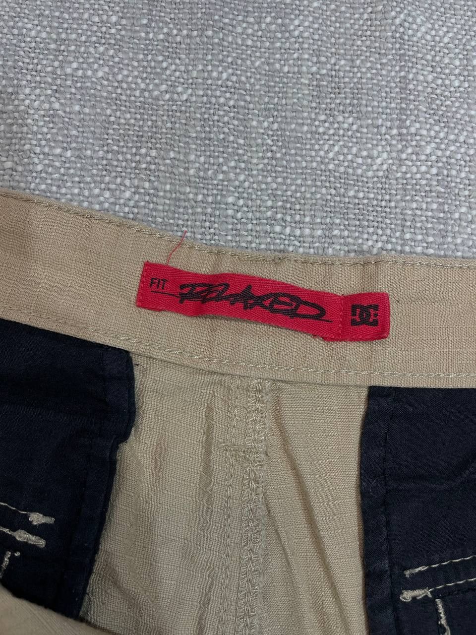 DC DC Shoes Warehouse Cargo Bermuda Shorts with Pockets Size XL Size US 36 / EU 52 - 7 Thumbnail