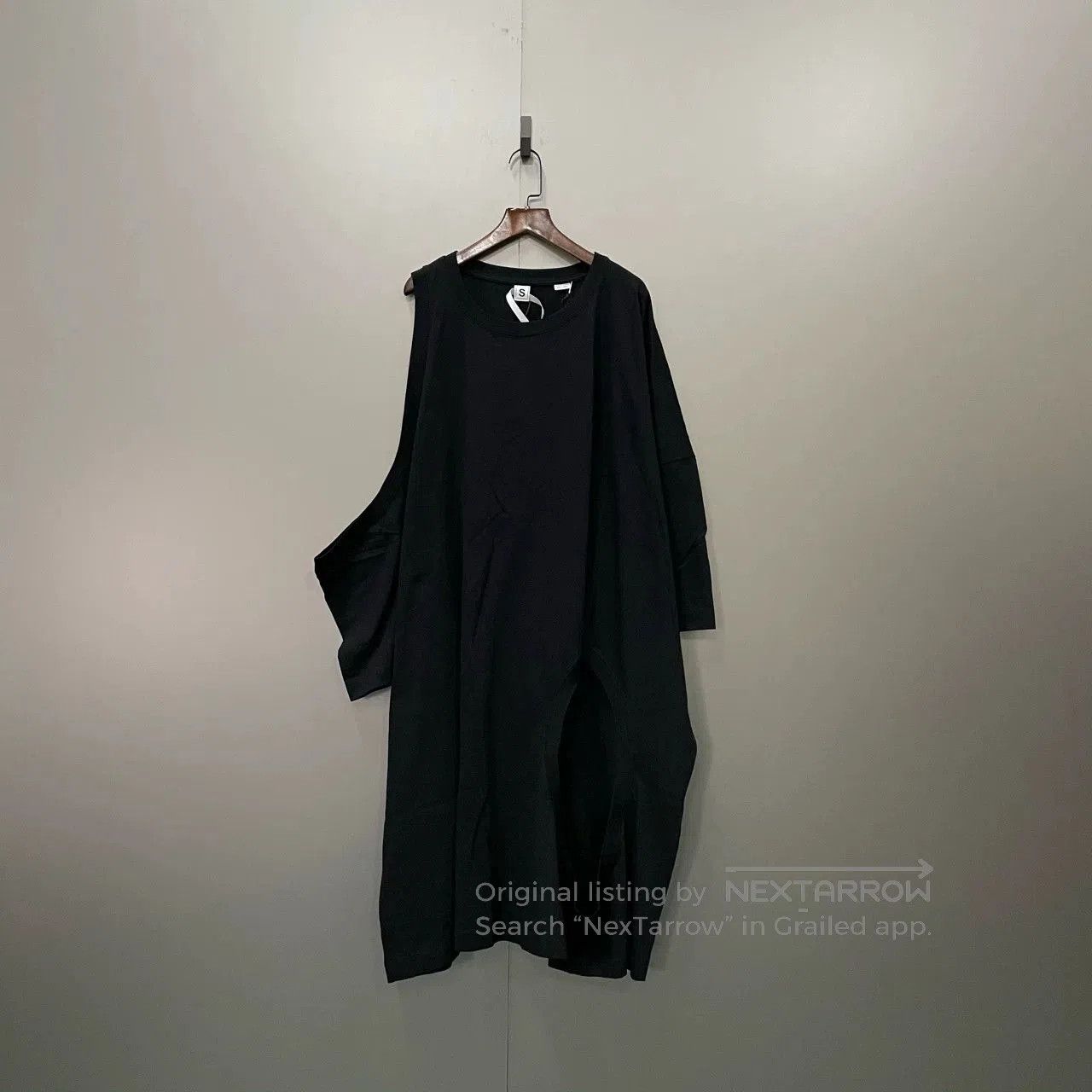 Random Identities RANDOM IDENTITIES Black Asymmetrical Dress. Size S / US 4 / IT 40 - 1 Thumbnail