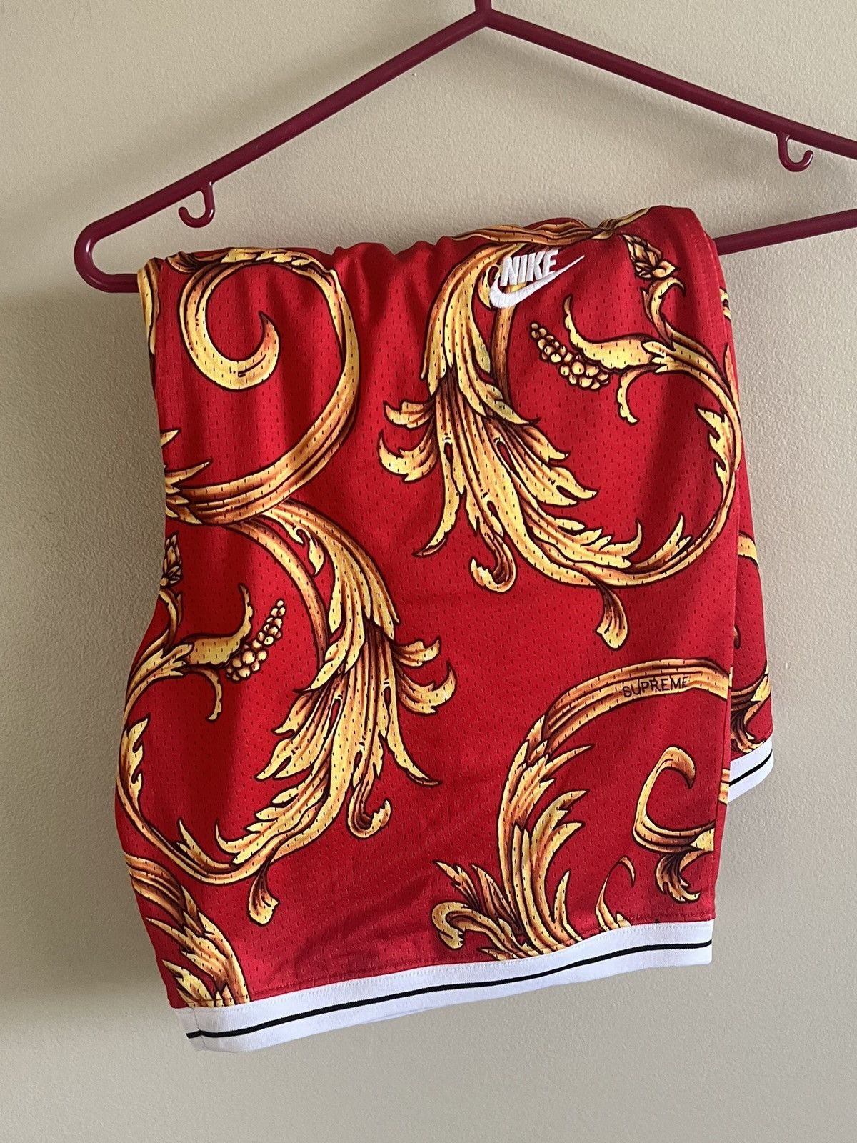 Nike × Supreme Nike foamposite shorts Size US 34 / EU 50 - 10 Thumbnail