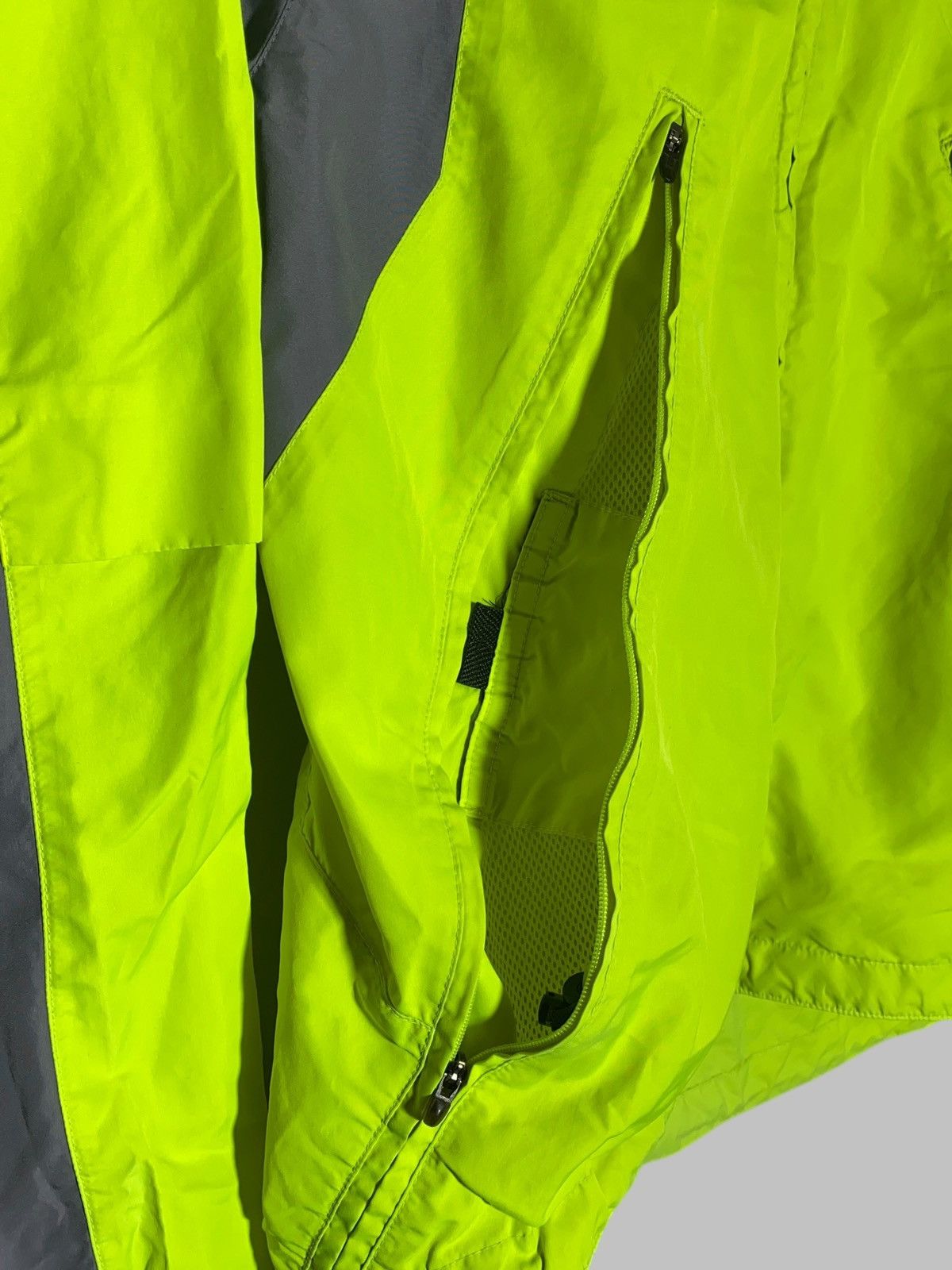 Nike 🔥 Y2K NIKE ACID LIME WINDBREAKER HYPER TECH UTILITY LOOK Size US S / EU 44-46 / 1 - 10 Thumbnail