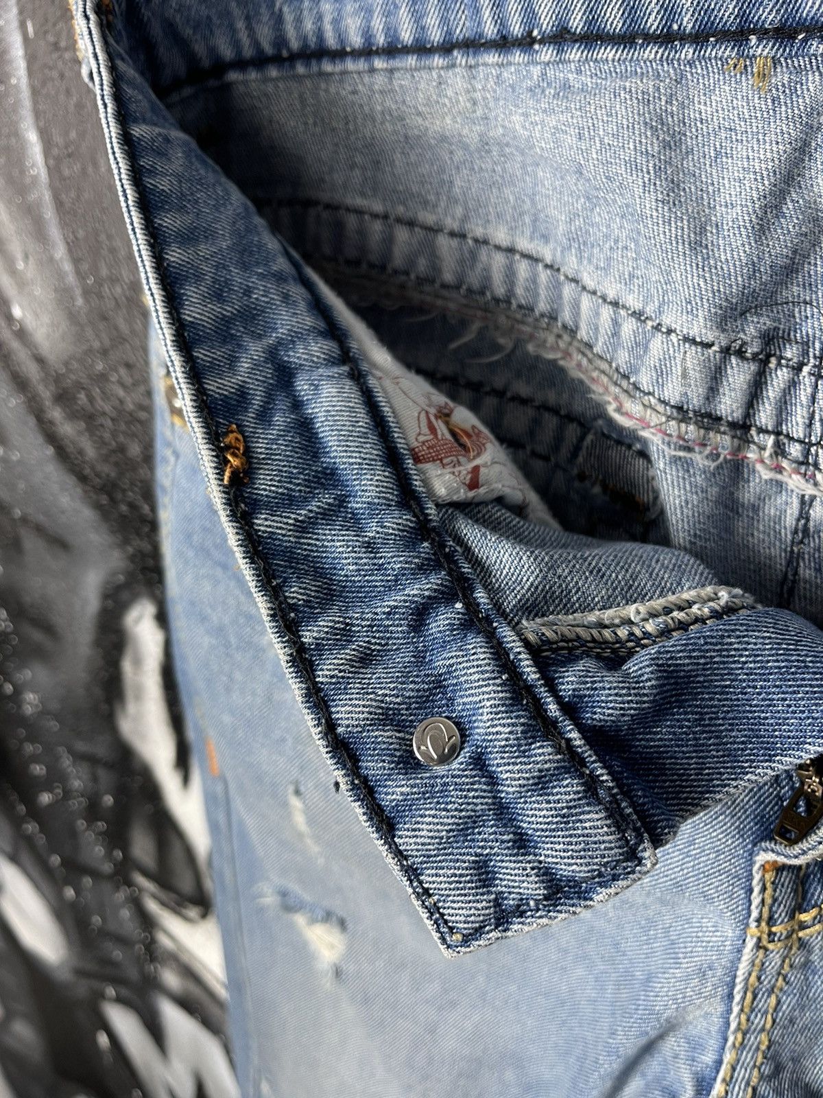 True Religion True Religion Ricky Relaxed Straight Distressed Denim Jeans Size US 32 / EU 48 - 20 Thumbnail