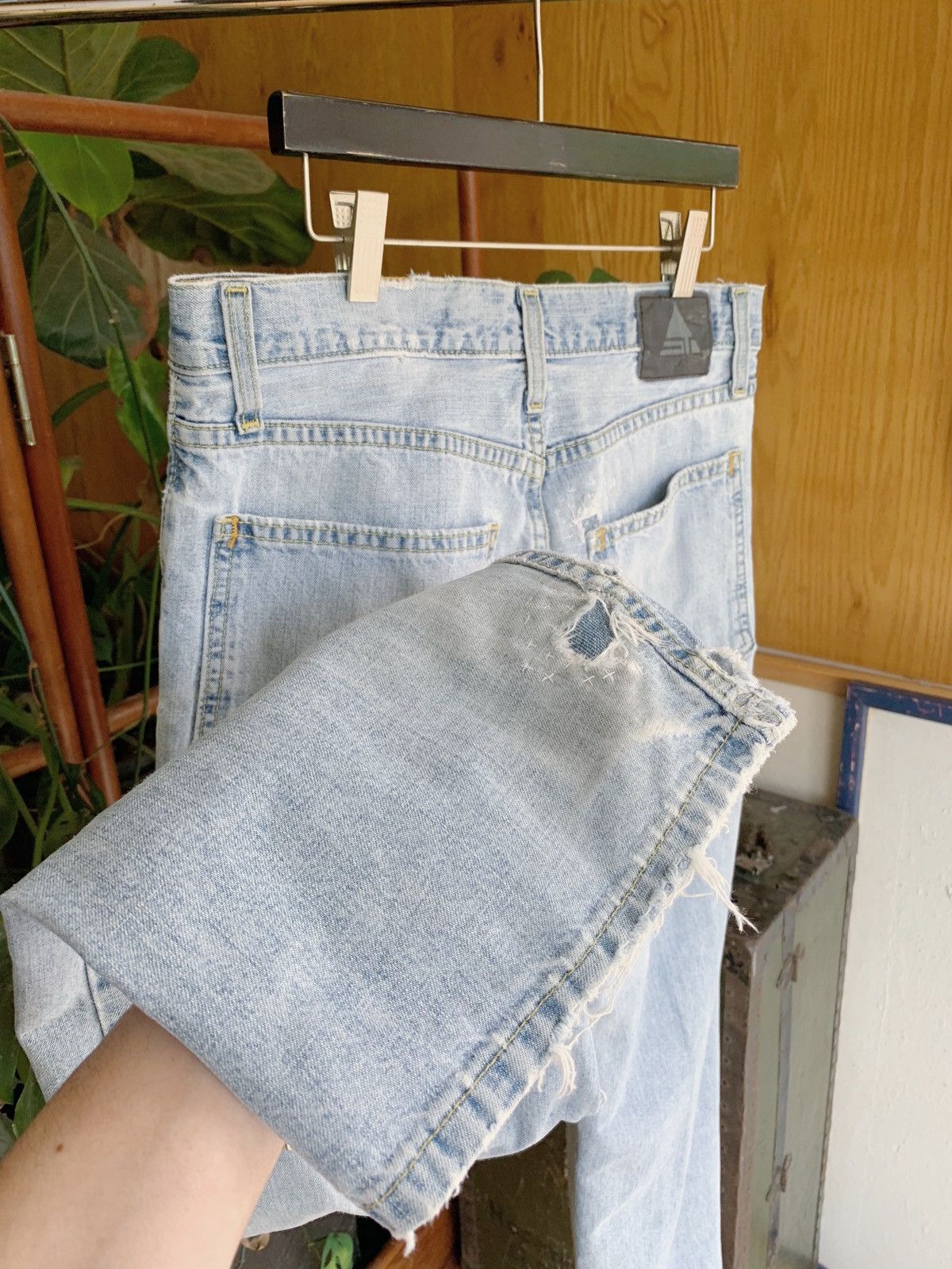 Levi's Vintage Levi’s Silvertab Sun Faded Shahiko Distressed Jeans Size US 28 / EU 44 - 3 Thumbnail